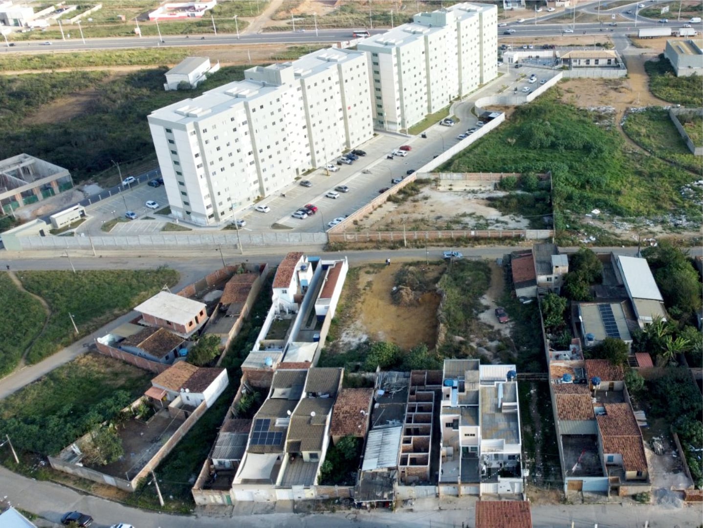 Lote no B. Primavera de 246m² a poucos metros da Av. Pres. Vargas em Vit. da Conquista - BA - foto 4