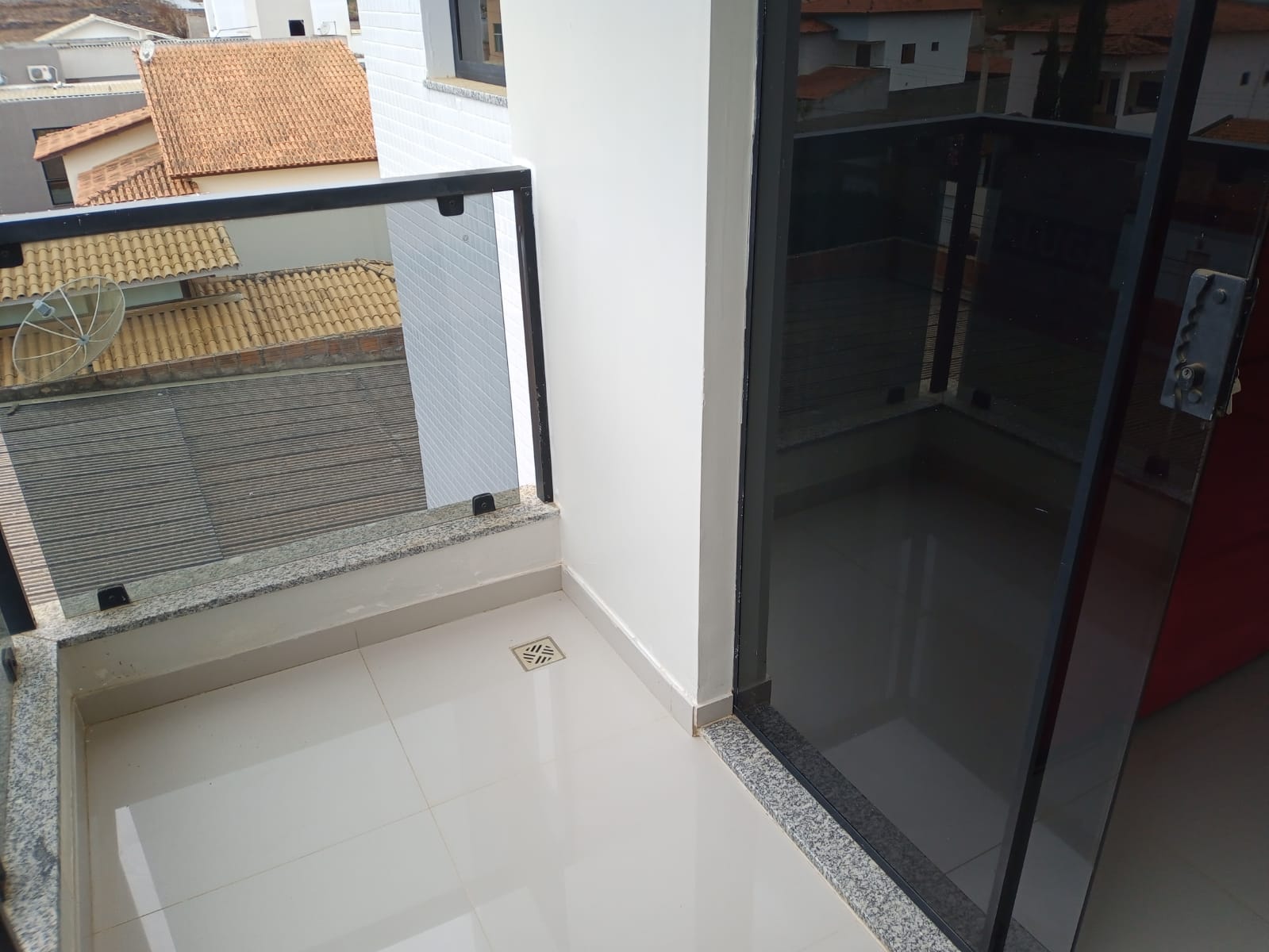 Apartamento mobiliado de 3 quartos sendo 1 suíte para venda, no 3º andar, com  sacada no Candeias  Vitória da Conquista, BA - foto 5