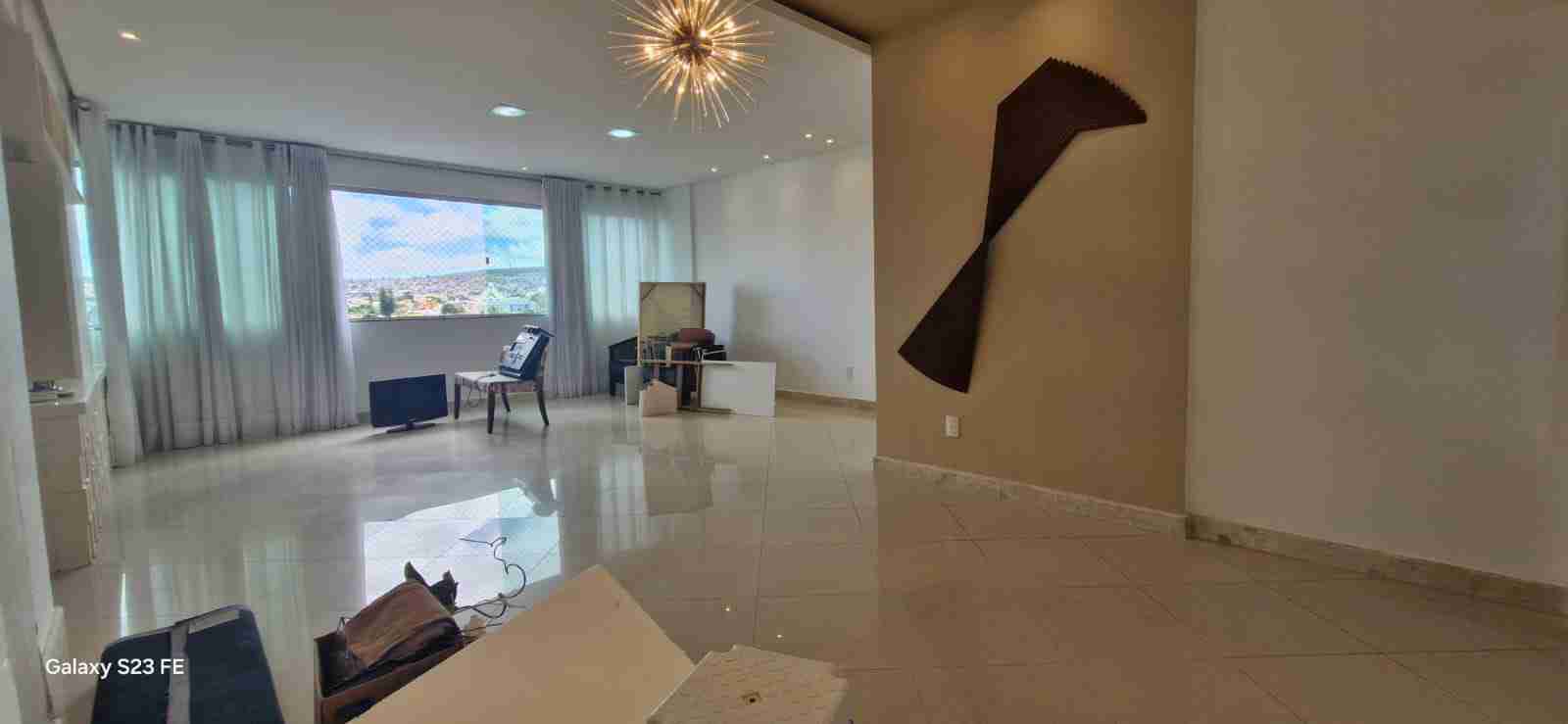 Apartamento 3 suítes à Venda com 160 m², suítes com planejados + dependência completa, Bairro Candeias, Vitória da Conquista, BA. - foto 4