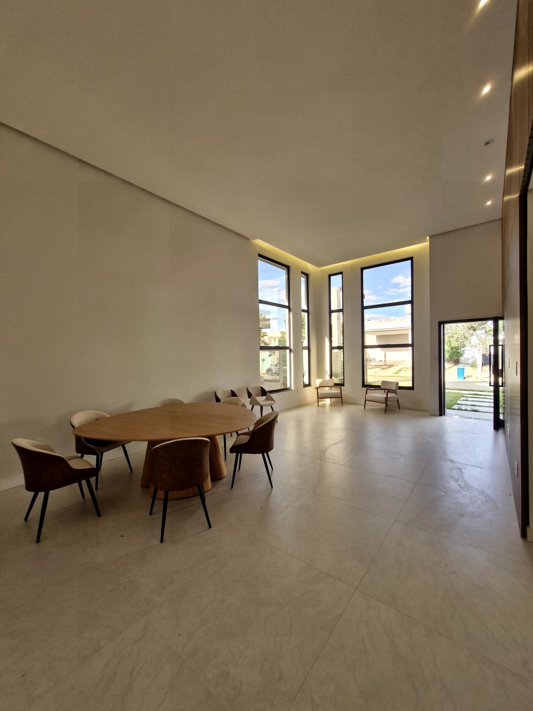 Casa Nova no Alphaville 1 com Planejados, terreno de 388 m²,  Bairro Universidade, Vitória da Conquista BA. - foto 4