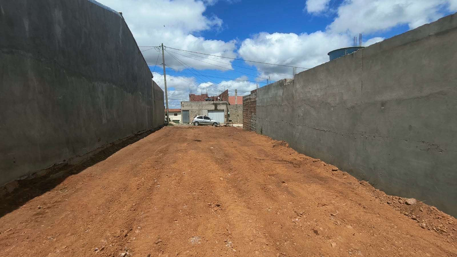 Oportunidade Terreno no asfalto à Venda no Lot Bateias 2. Bairro Zabelê em Vitória da Conquista - foto 4