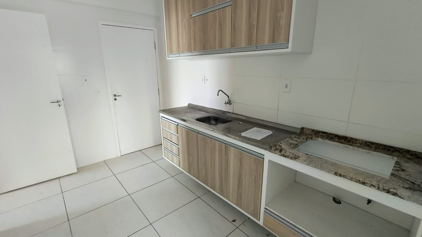 Apartamento de 3 quartos sendo 1 suíte com planejados na cozinha e em excelente localização no Candeias. - foto 5