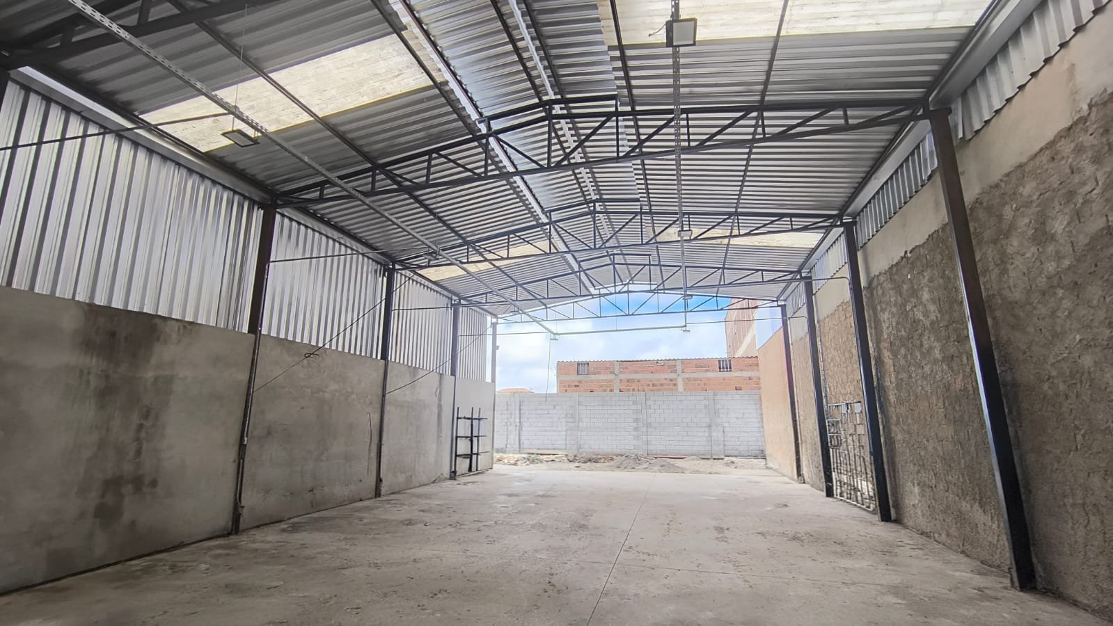 Galpão de 180m2 a venda, construído em terreno de esquina de 600mts, localizado no Bairro Jurema, Vitória da Conquista - foto 4