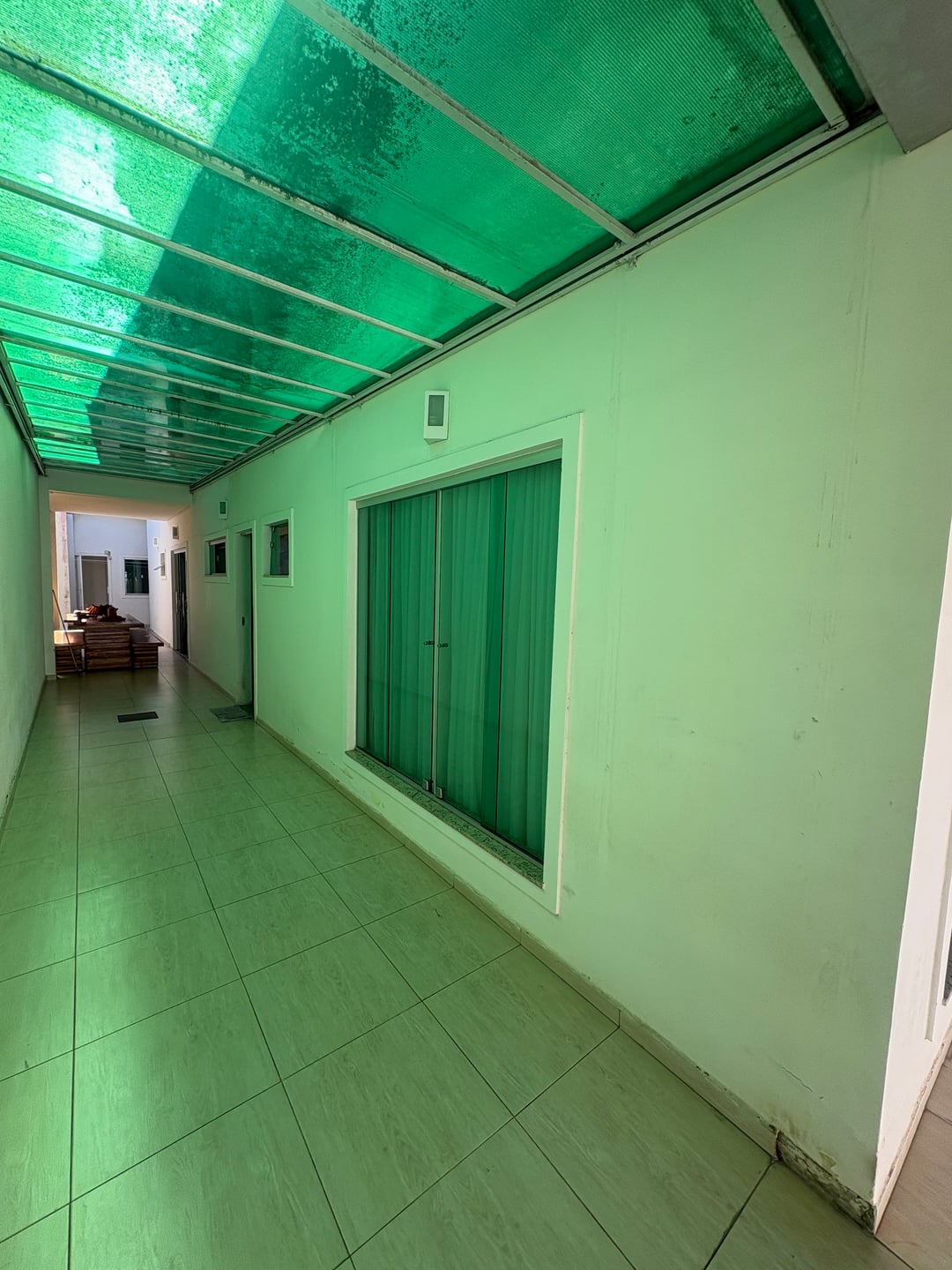 Casa com 3 suítes, piscina + dependência no Ibirapuera Vitória da Conquista Bahia - foto 4