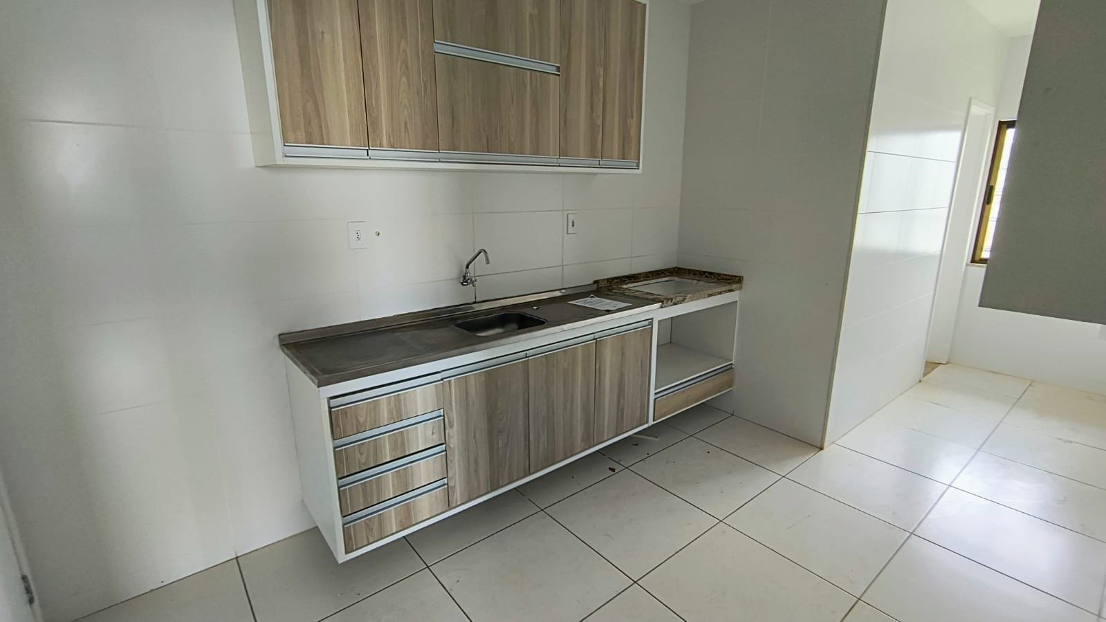 Apartamento de 3 quartos sendo 1 suíte com planejados na cozinha e em excelente localização no Candeias. - foto 6