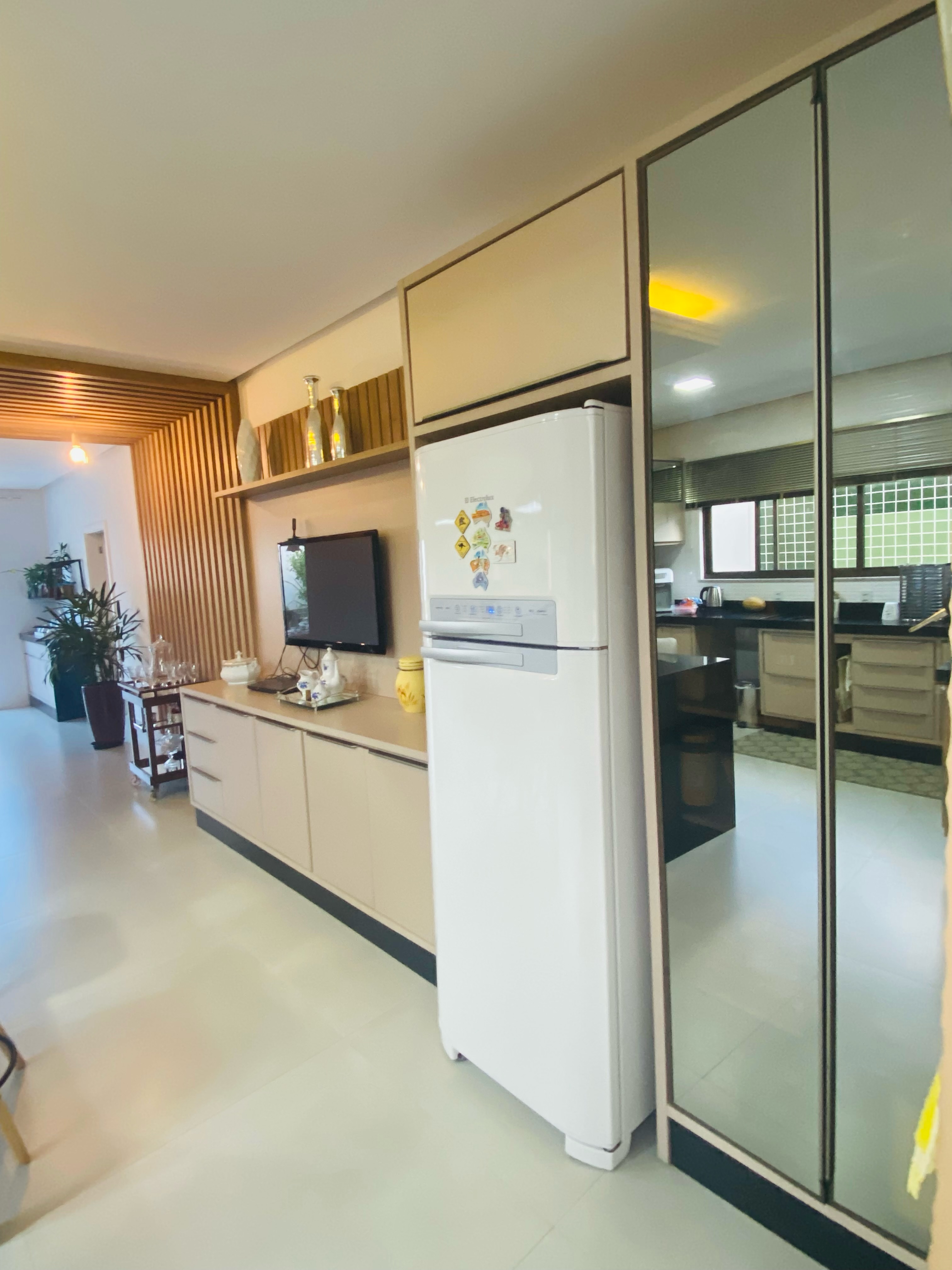 Linda Casa de 4 quartos sendo 3 suítes mais dependência completa e 4 vagas de garagem no Alphaville 1, Vitória da Conquista, BA - foto 6