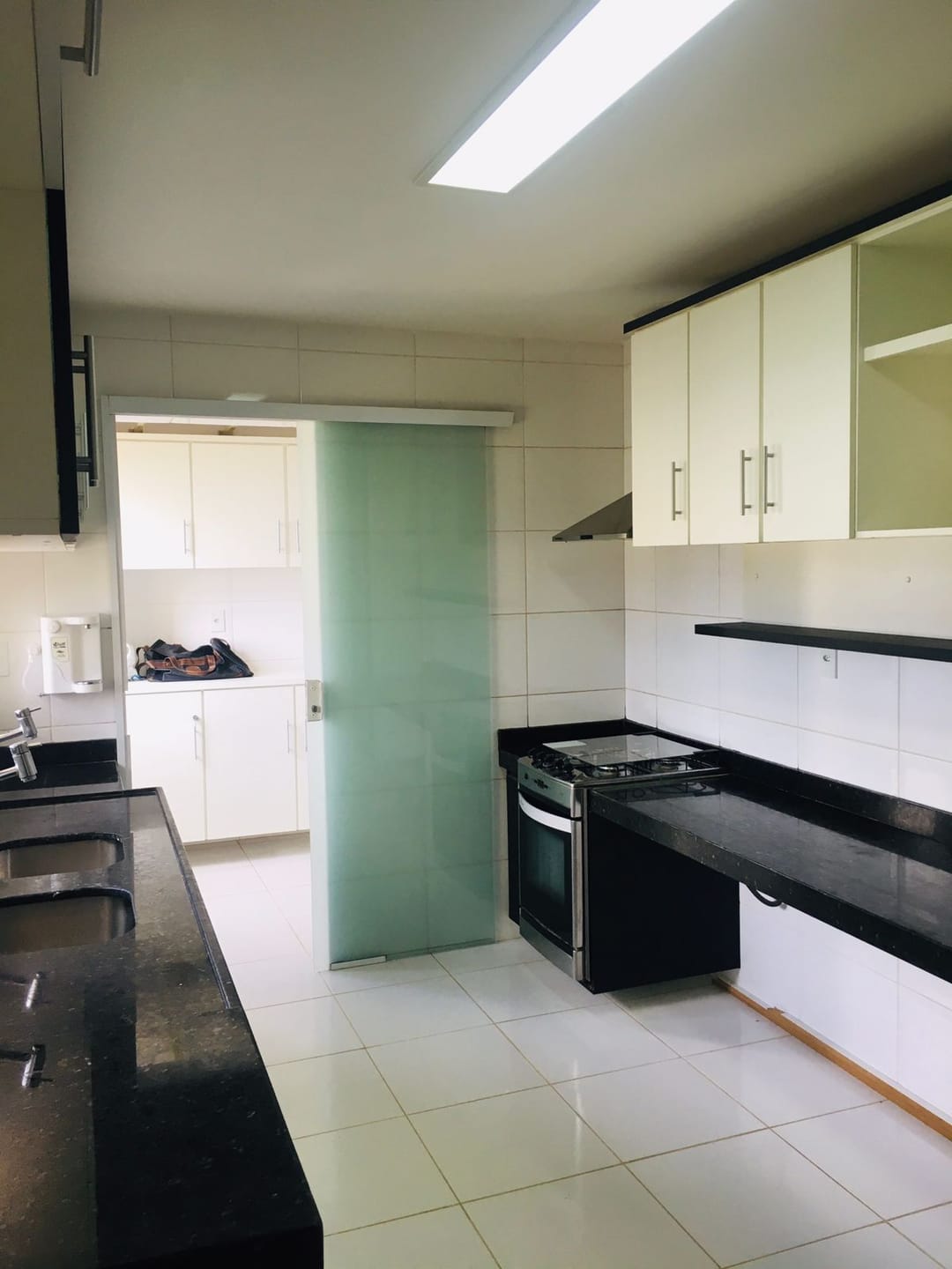 Apto de 3 quartos com suite e 2 semi suítes, dependência completa, 3 VAGAS COBERTAS , lazer completo com piscina aquecida, Candeias - Vitória da - foto 6