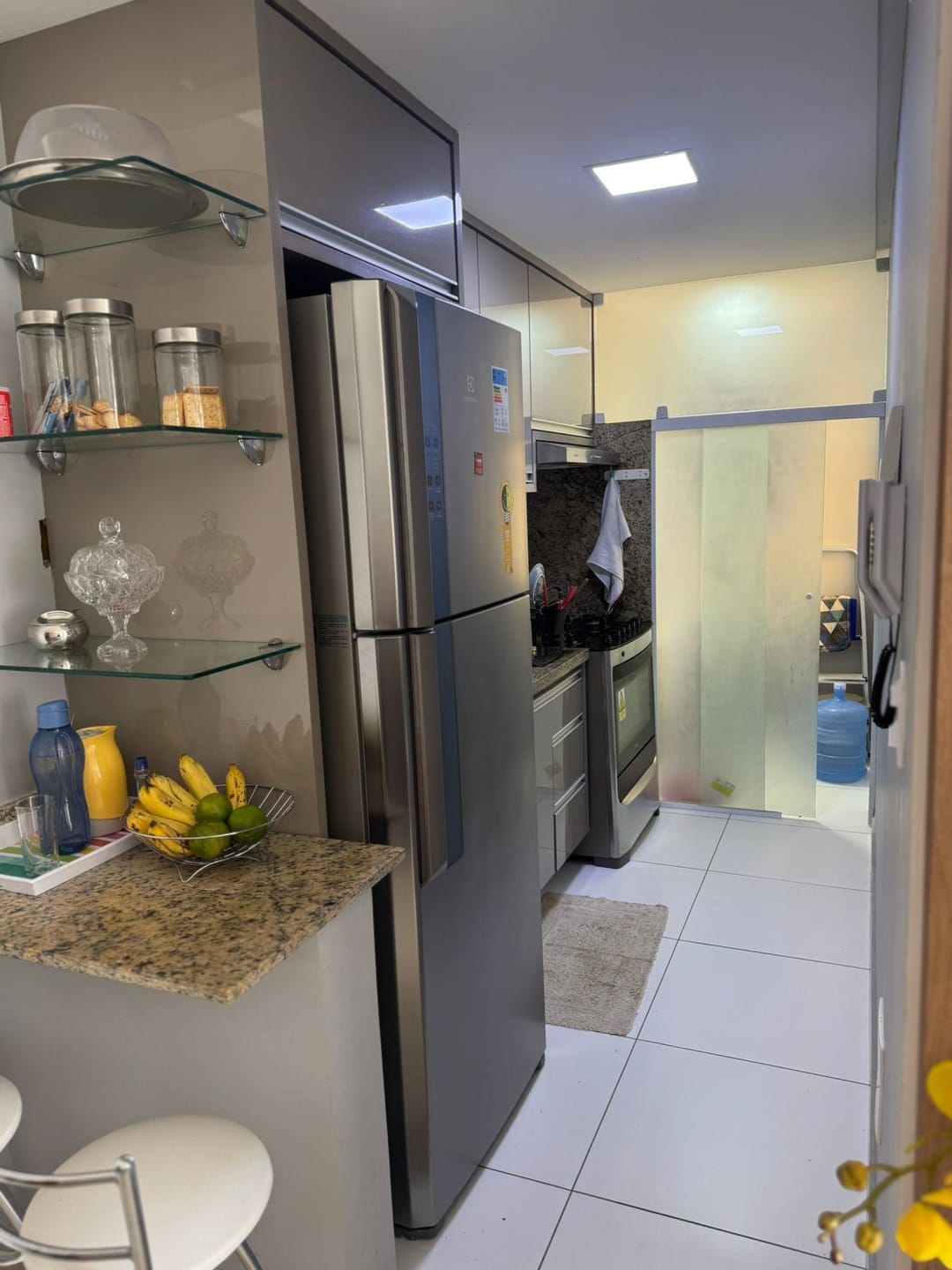 Apartamento completo, porteira fechada com móveis e Eletros andar alto de 2/4 em condomínio fechado com lazer completo , Boa Vista, Vitória da Co - foto 6