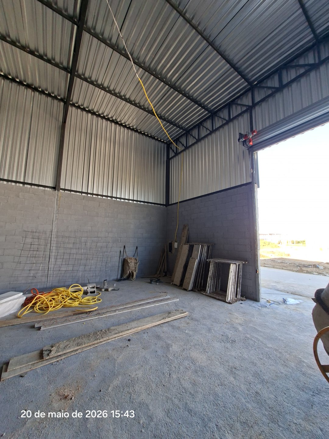 Galpão com 200m² para locação perto da CAESG no bairro São Pedro, em Vitória da Conquista - Bahia - foto 5