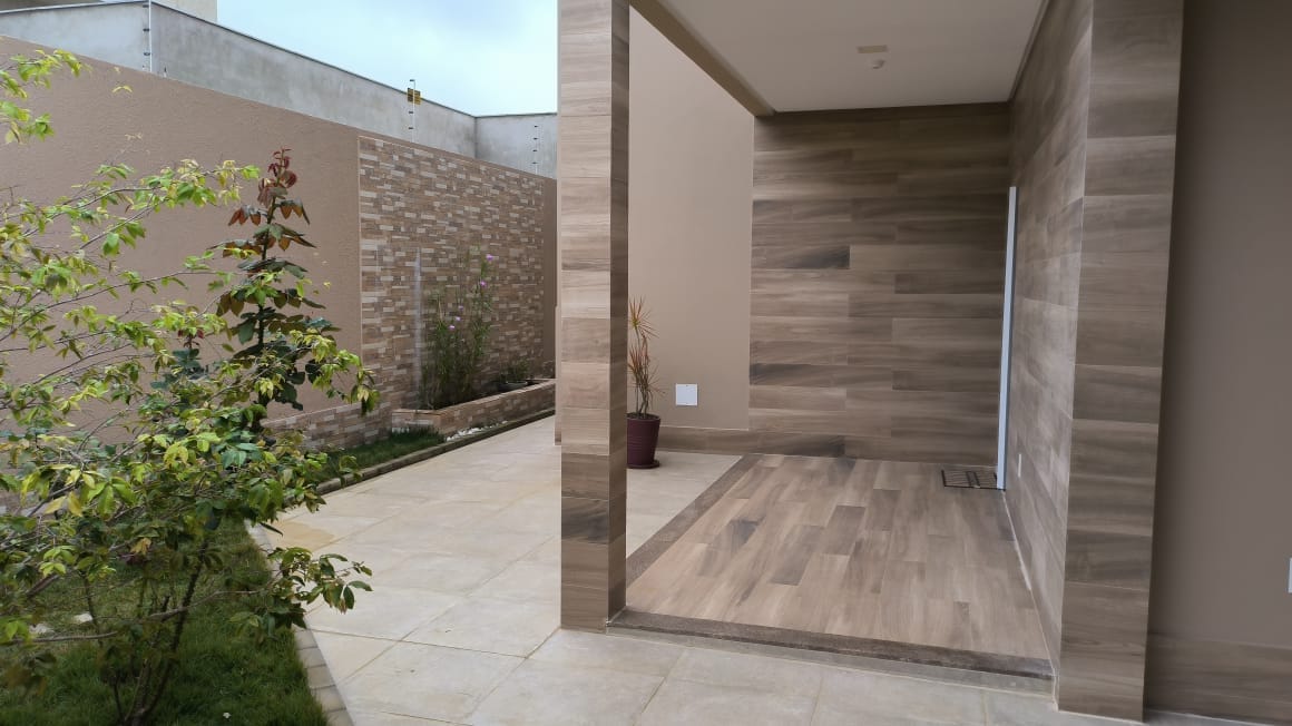 Casa Alto Padrão recém construída com 247 m² de área útil próximo de Faculdades no Bairro Candeias em Vitória da Conquista - BA - foto 6