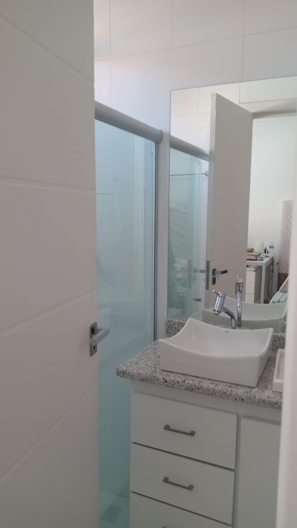 Casa com 3 suítes , 2 salas  em excelente localização à venda, Recreio próximo ao centro da cidade, Vitória da Conquista, BA - foto 6
