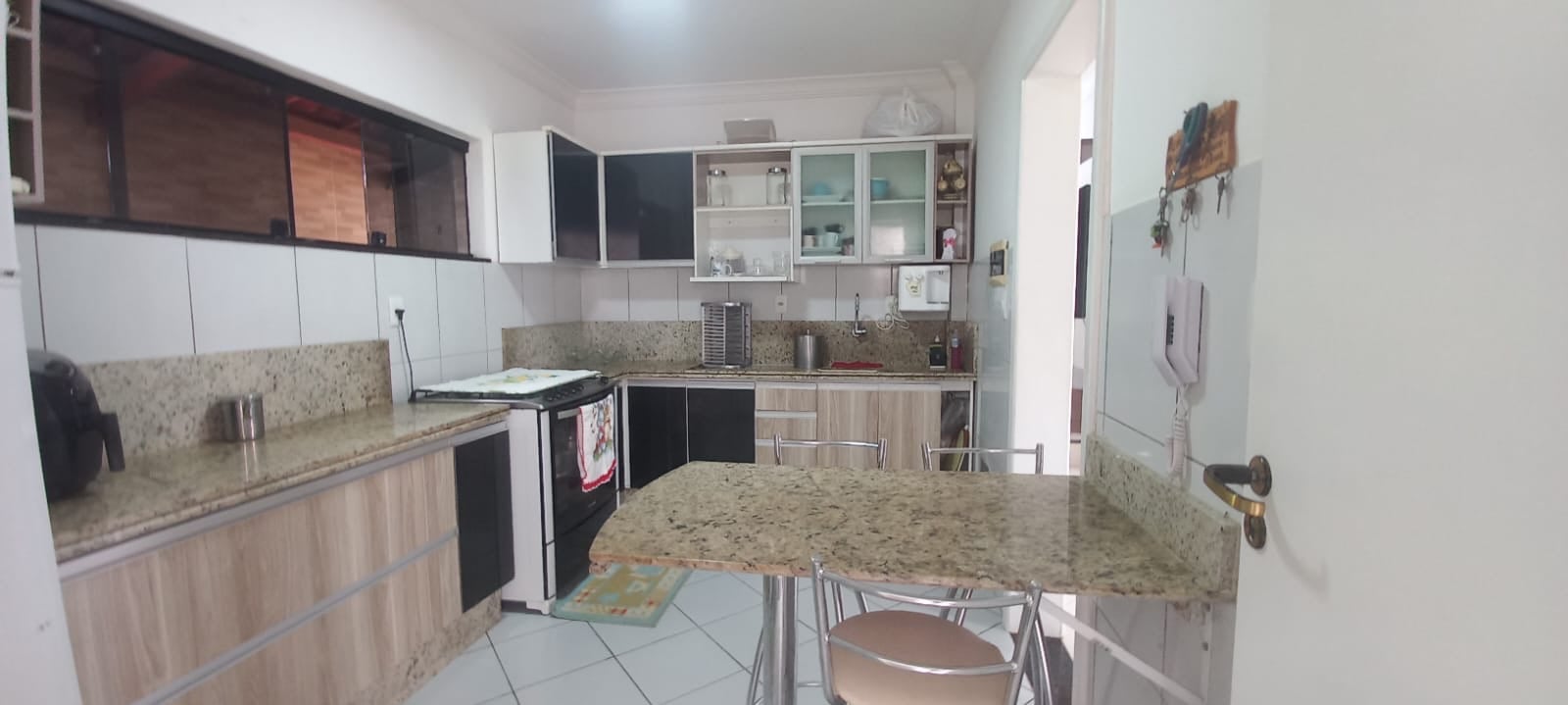 Casa sobrado em condomínio fechado com 3 quartos sendo 1 suite no Alto da Boa Vista, Vitoria da Conquista Bahia - foto 5
