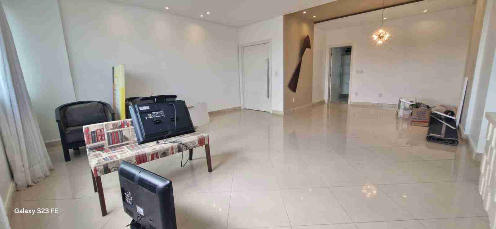 Apartamento 3 suítes à Venda com 160 m², suítes com planejados + dependência completa, Bairro Candeias, Vitória da Conquista, BA. - foto 5