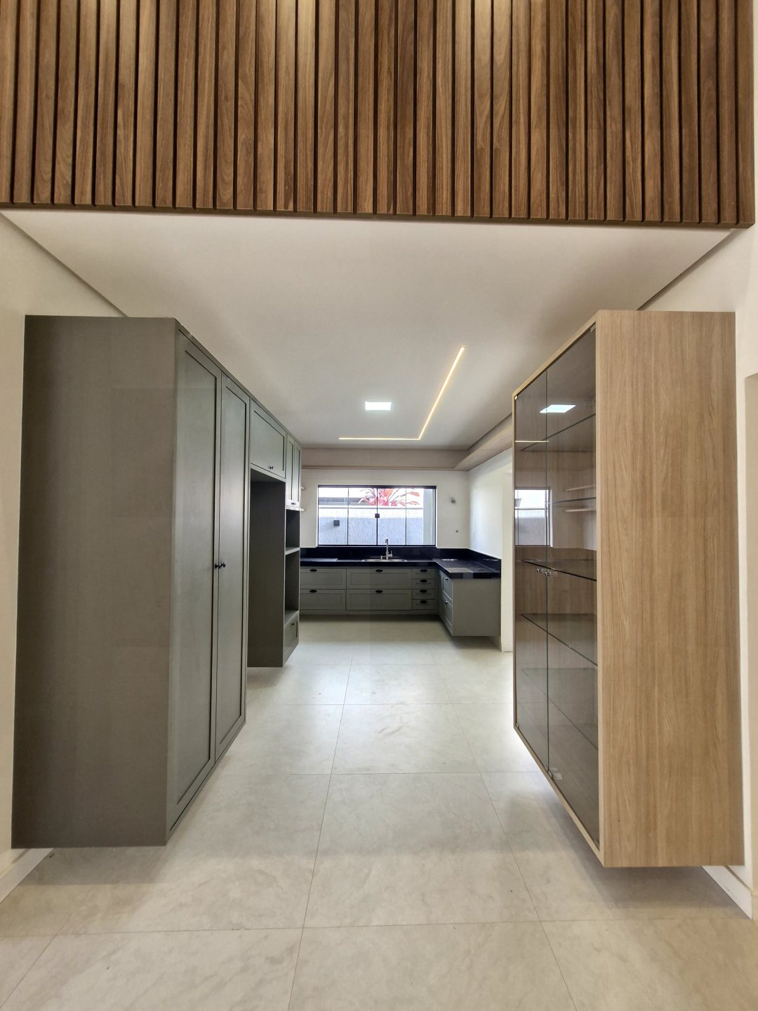 Casa Nova no Alphaville 1 com Planejados, terreno de 388 m²,  Bairro Universidade, Vitória da Conquista BA. - foto 5