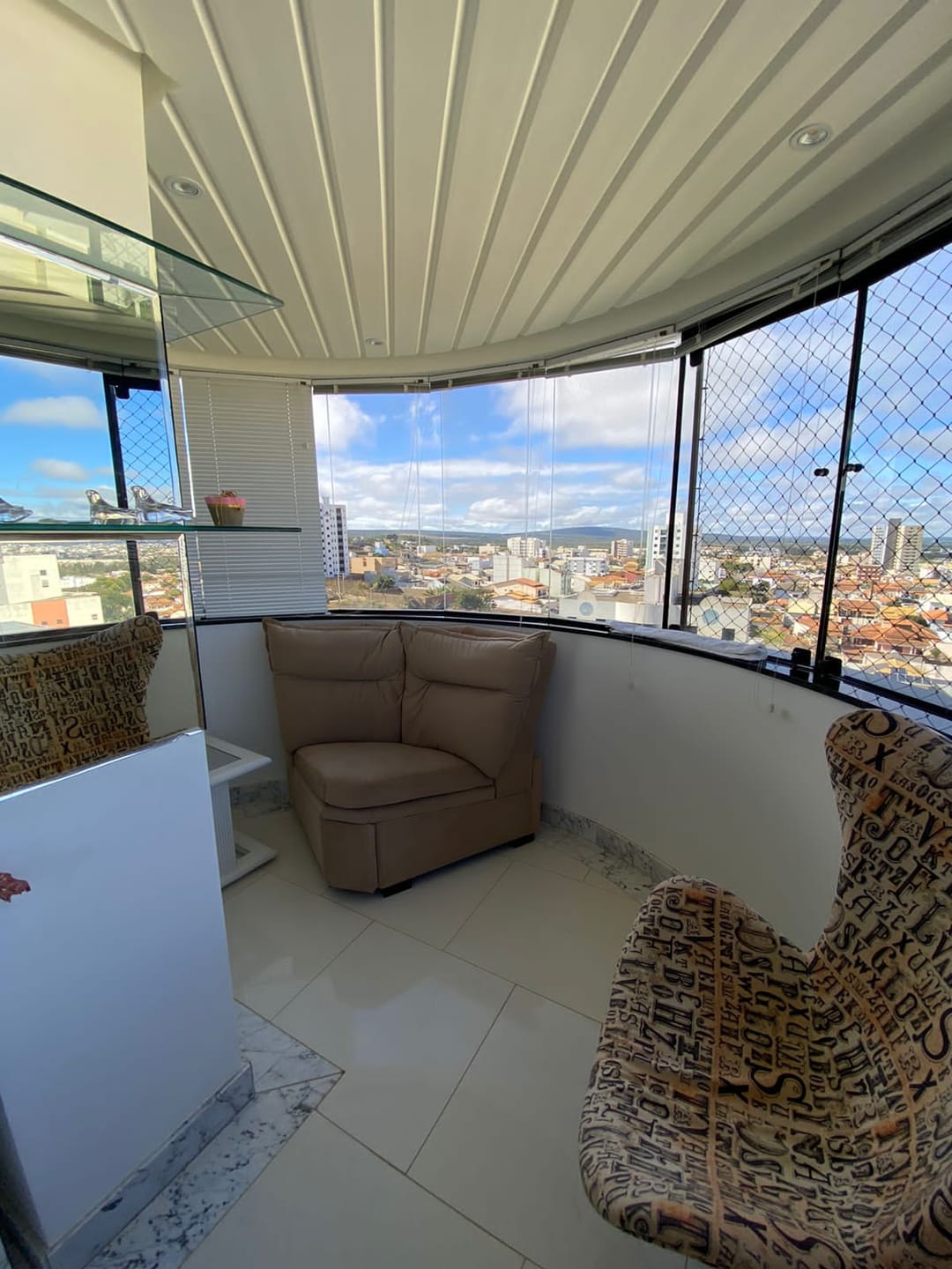 Excelente Apartamento  de 4 quartos sendo 3 suítes + dependência à venda, Candeias, Vitória da Conquista, BA - foto 6