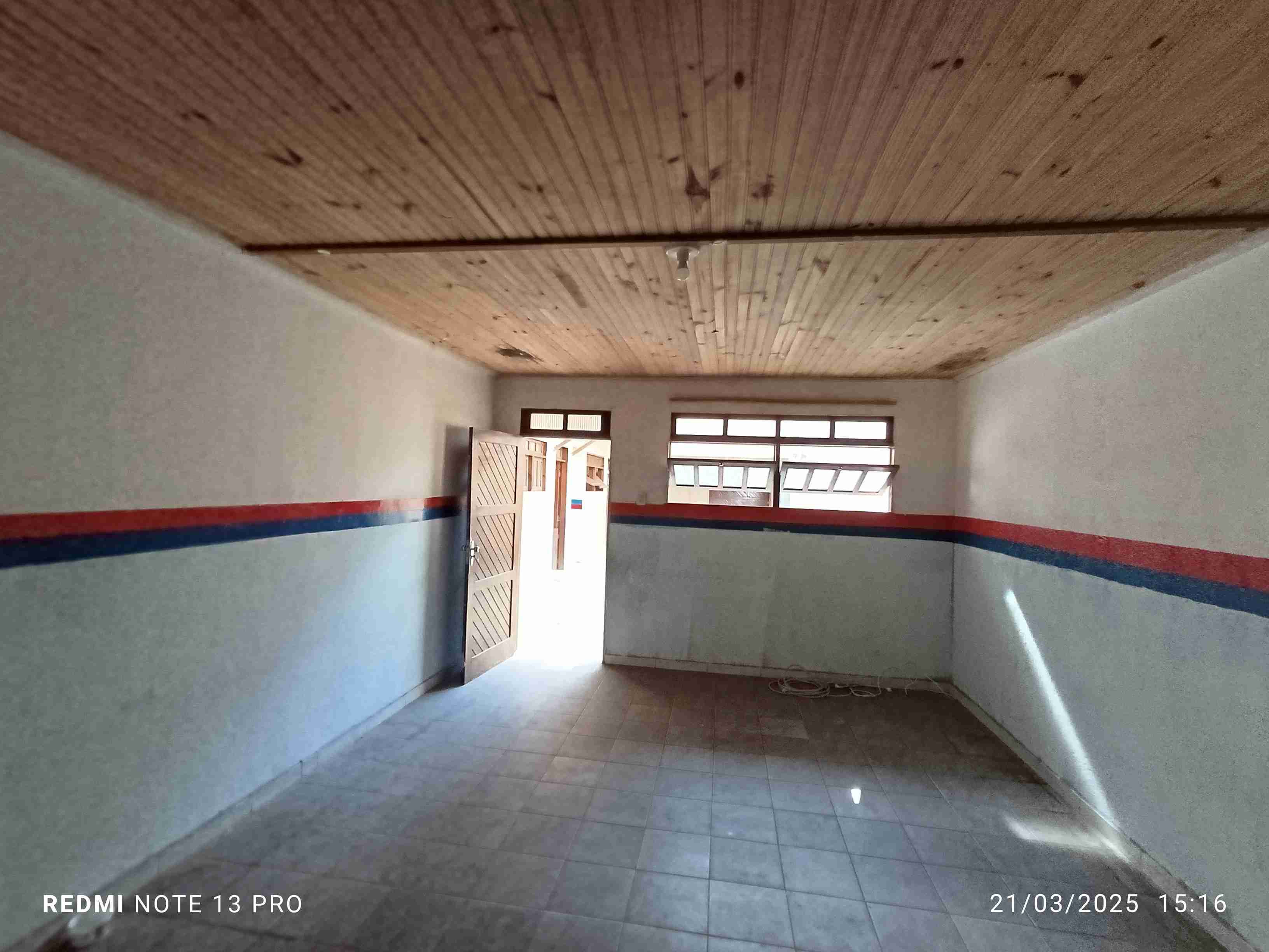 Conjunto comercial para locação com 6 salas, 3 banheiros, pátio grande no Alto Maron, Vitória da Conquista, BA - foto 7