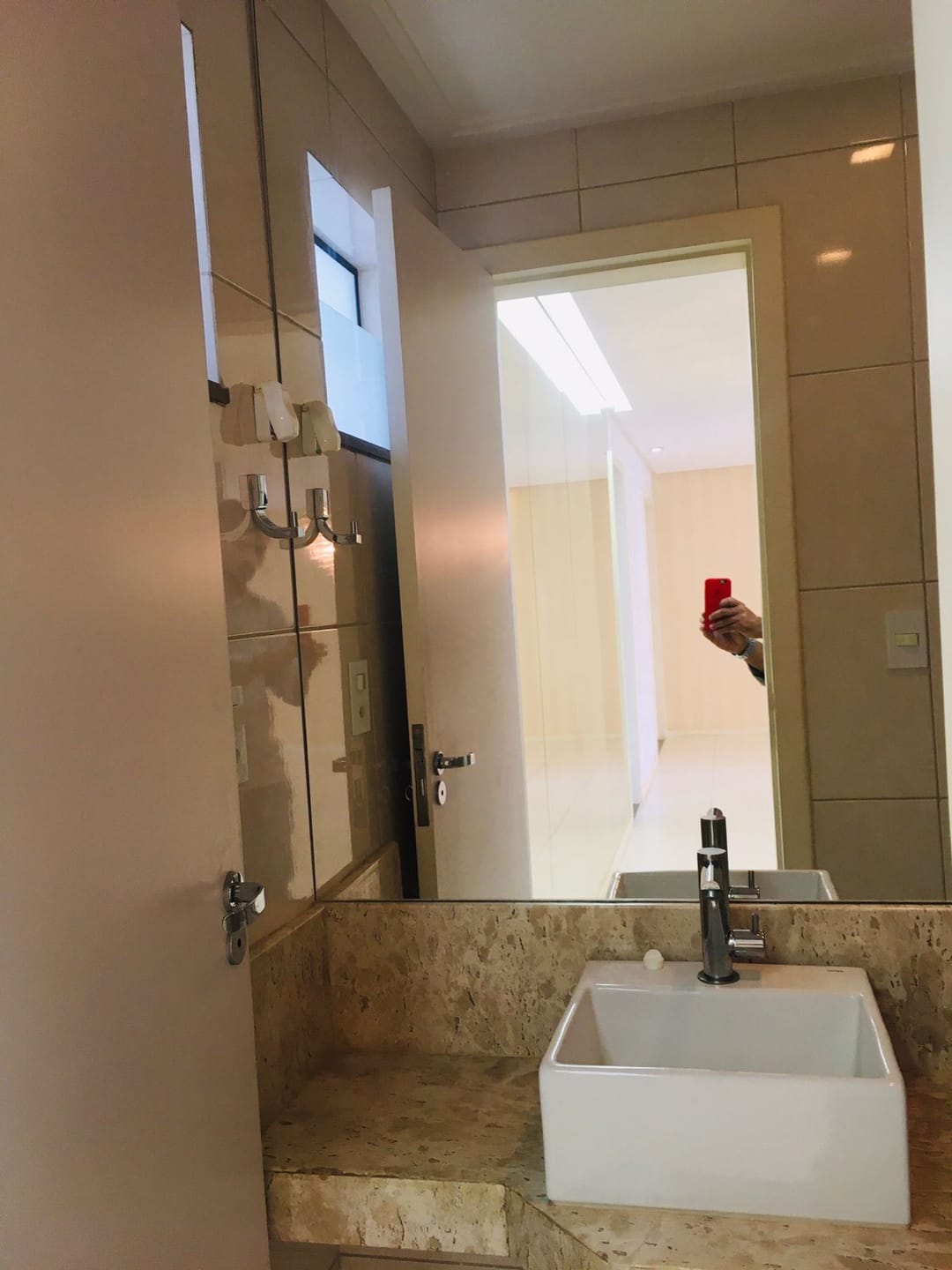 Apto de 3 quartos com suite e 2 semi suítes, dependência completa, 3 VAGAS COBERTAS , lazer completo com piscina aquecida, Candeias - Vitória da - foto 7