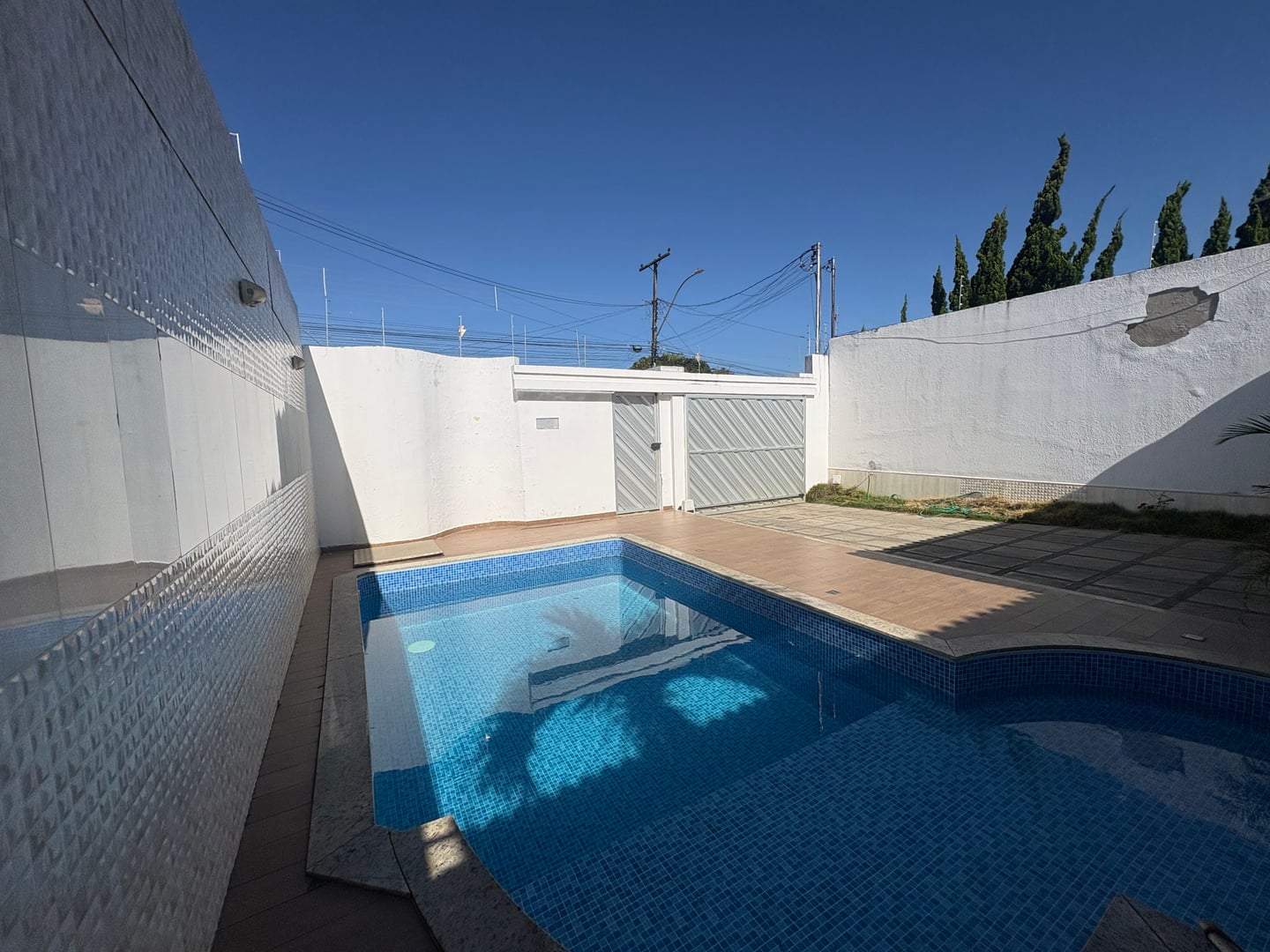 Casa com 3 suítes, piscina + dependência no Ibirapuera Vitória da Conquista Bahia - foto 6