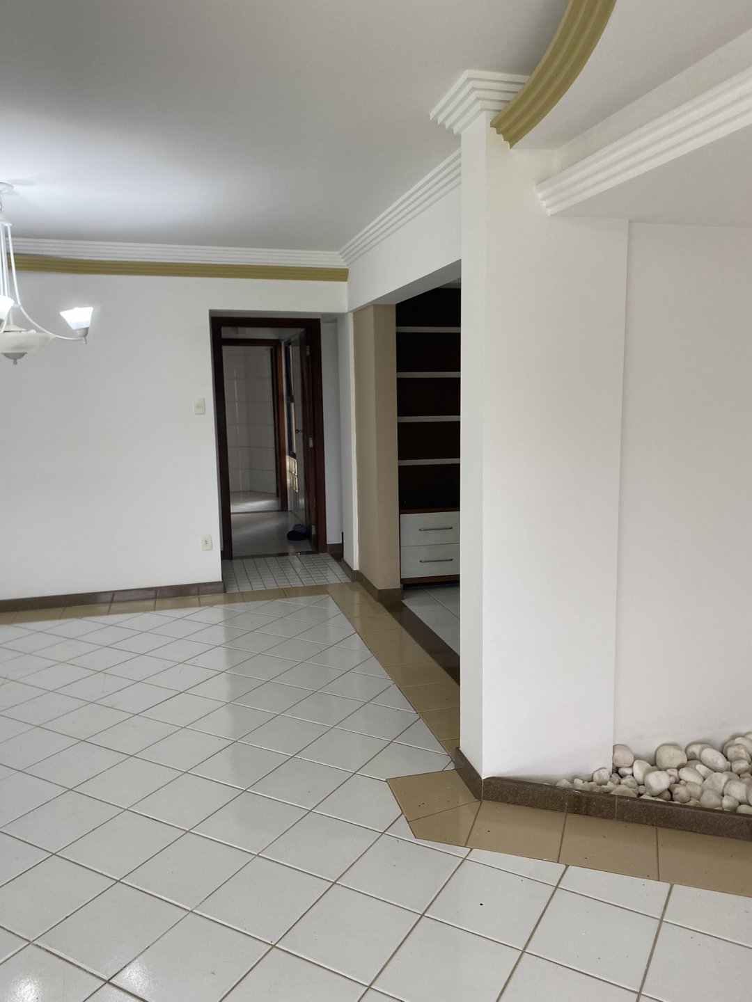 Excelente Apartamento 1º andar, 3/4 com suite, para Locação – Edifício Portal Brasil, Bairro Candeias, em Vitória da Conquista, Bahia - foto 6