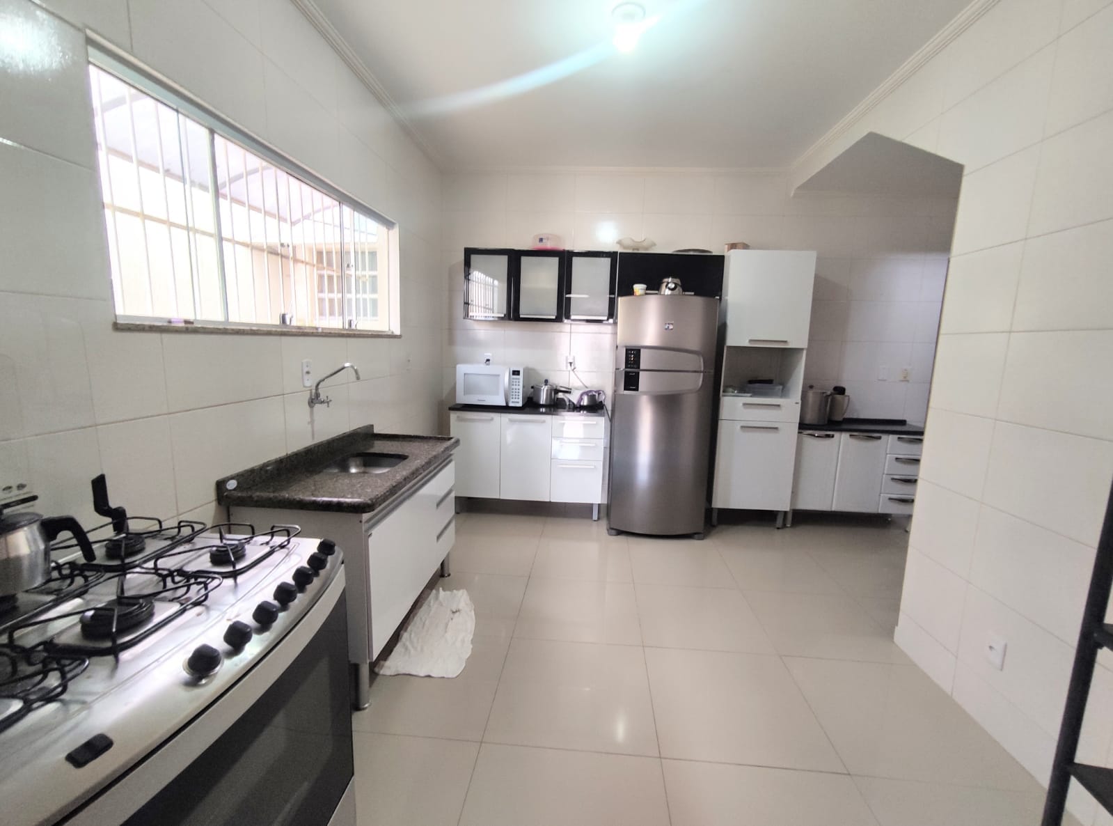 Casa Duplex (solta) com 5/4 sendo 1 suíte, com garagem para 4 carros no Bairro Felícia na região do Shopping Conquista Sul  Vitória da Conquista - foto 7