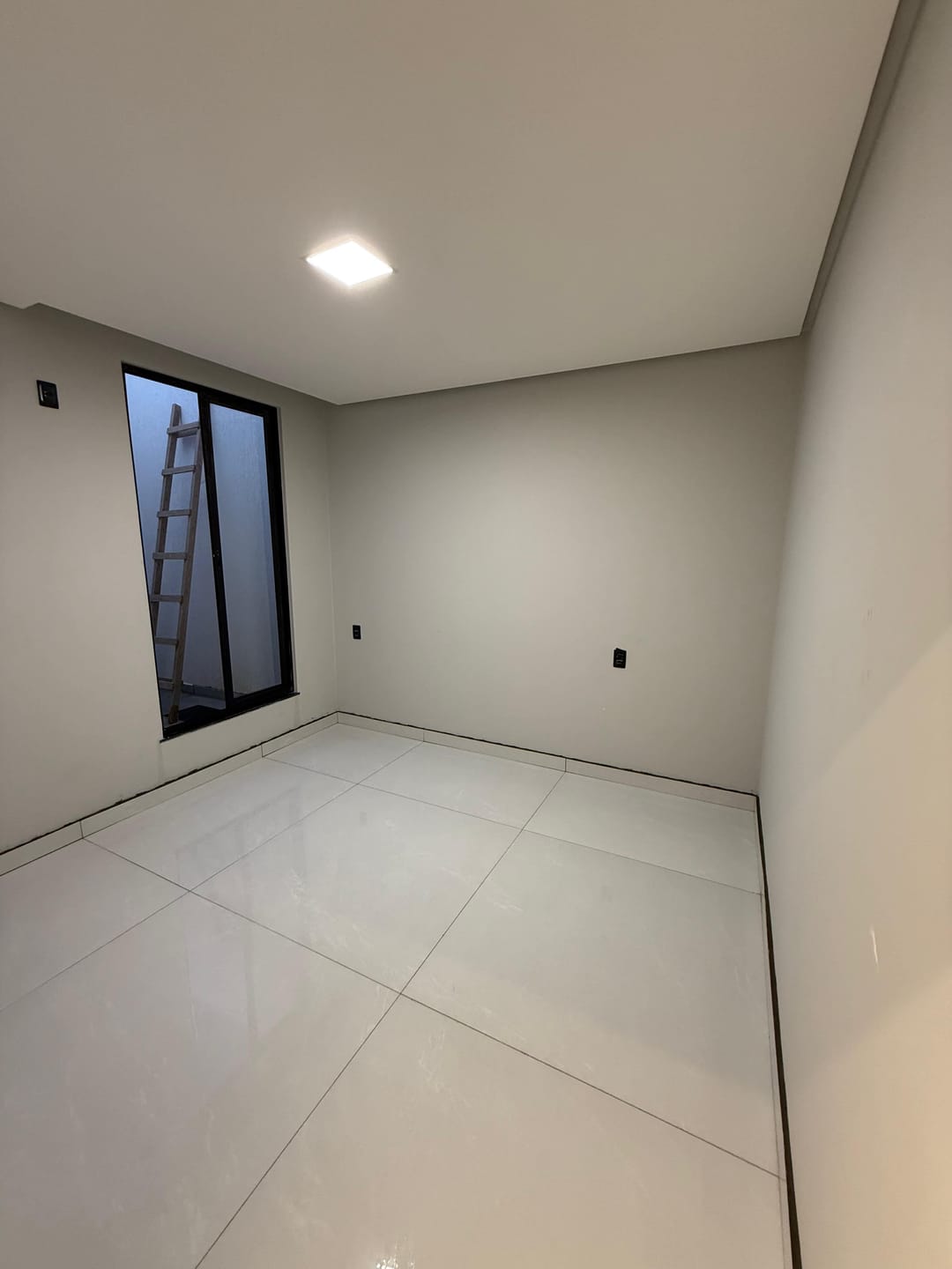 OPORTUNIDADE - Casa de Alto Padrão no Bairro Boa Vista, 3/4 sendo 2 suítes, próximo a  Avenida Luis Eduardo Magalhães - foto 7