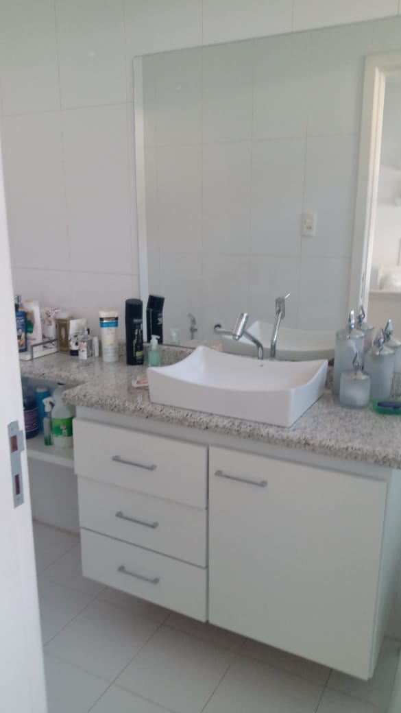 Casa com 3 suítes , 2 salas  em excelente localização à venda, Recreio próximo ao centro da cidade, Vitória da Conquista, BA - foto 7