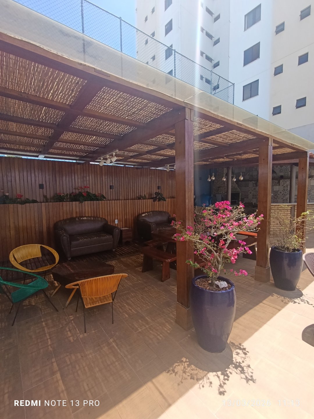 Apartamento com 3 quartos sendo 1 suíte+ dependência + 2 vagas de garagem+ depósito à venda em Candeias, Vitória da Conquista - Área de lazer com - foto 6