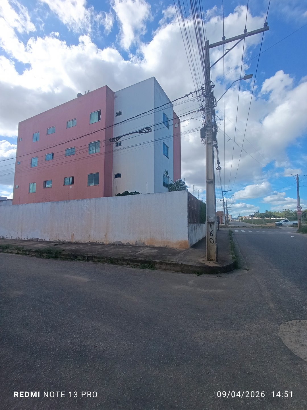 Terreno murado de esquina com 373 m² no Morada dos Pássaros III - foto 4