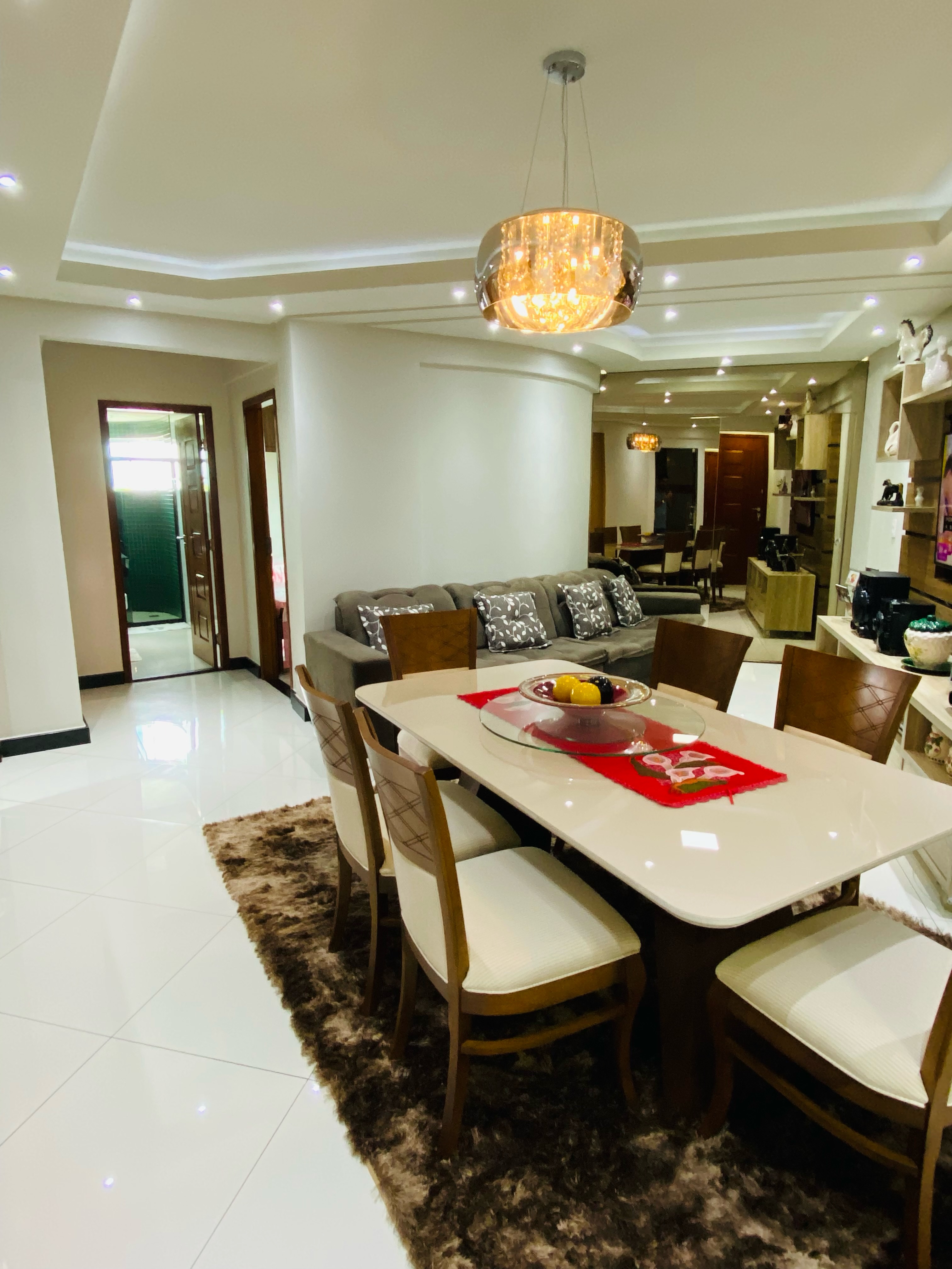 Vendo excelente apartamento de 3 quartos sendo 1 suíte, todo mobiliado, 103M² + 2 Elevadores no Candeias, Vitória da Conquista, BA - foto 7