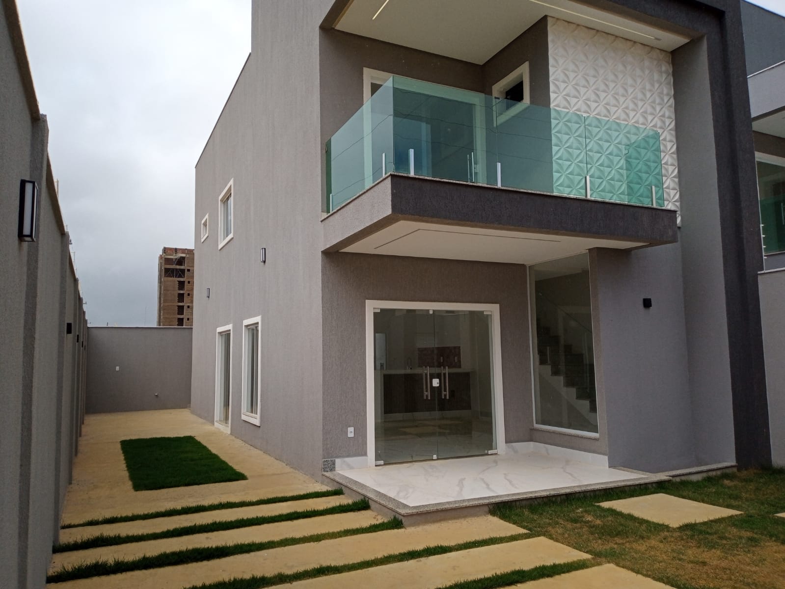 Casa duplex  3 suítes  sendo 1 com closet e outra com varanda + vaga de garagem para 4 carros com 143 m²  no Alto da Boa Vista, Vitória da Conqui - foto 7