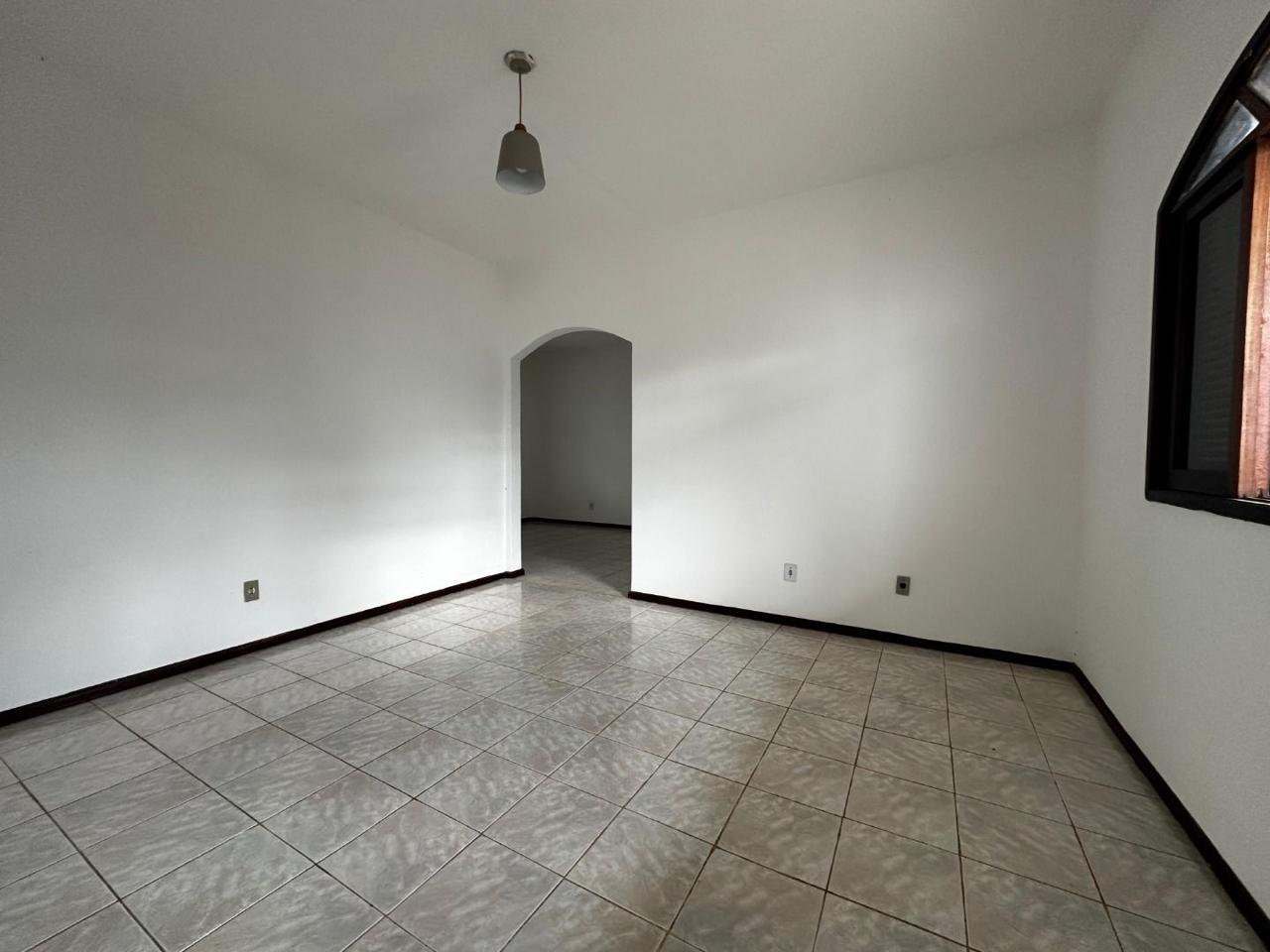 Casa a venda no Bairro Alto Maron, excelente oportunidade para investidores, em Vitória da Conquista, BA. - foto 6