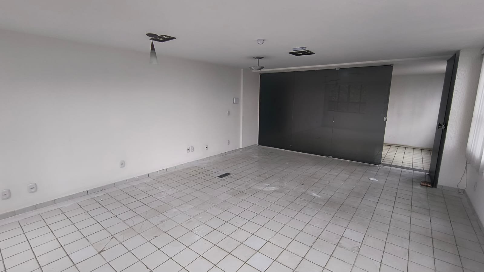 Sala Comercial à Venda no Ed. Gil Moreira, Bairro Recreio em Vitória da Conquista - foto 7