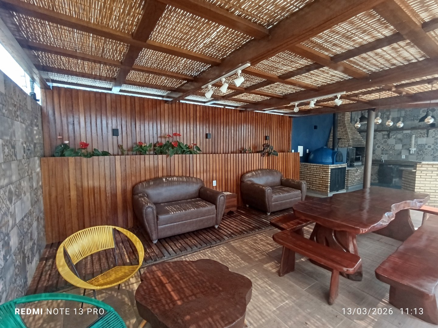 Apartamento com 3 quartos sendo 1 suíte+ dependência + 2 vagas de garagem+ depósito à venda em Candeias, Vitória da Conquista - Área de lazer com - foto 7