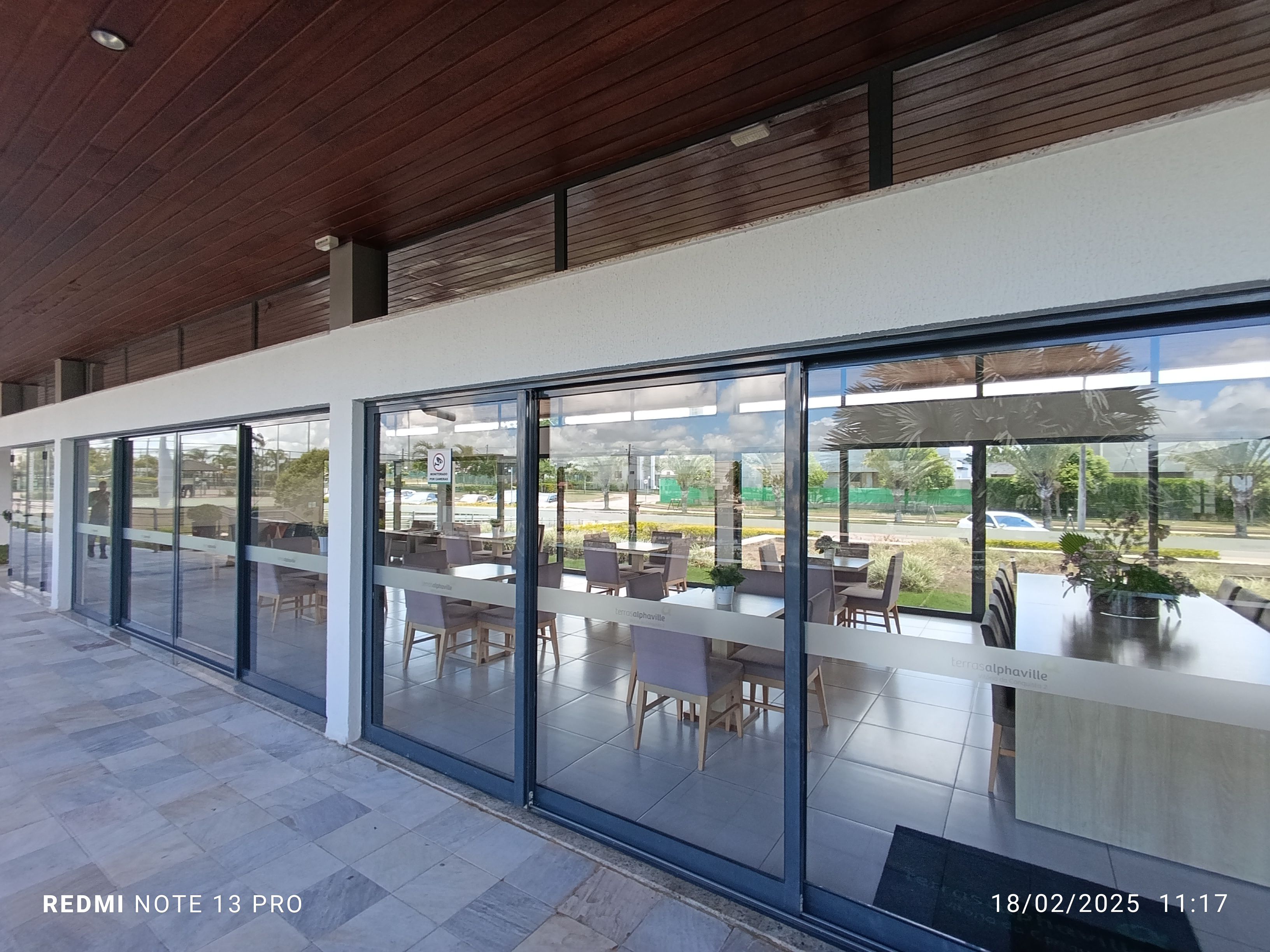Casa 3 suítes, sala cozinha e gourmet com planejados alto padrão Alphaville II condomínio com infraestrutura completa de lazer - foto 8