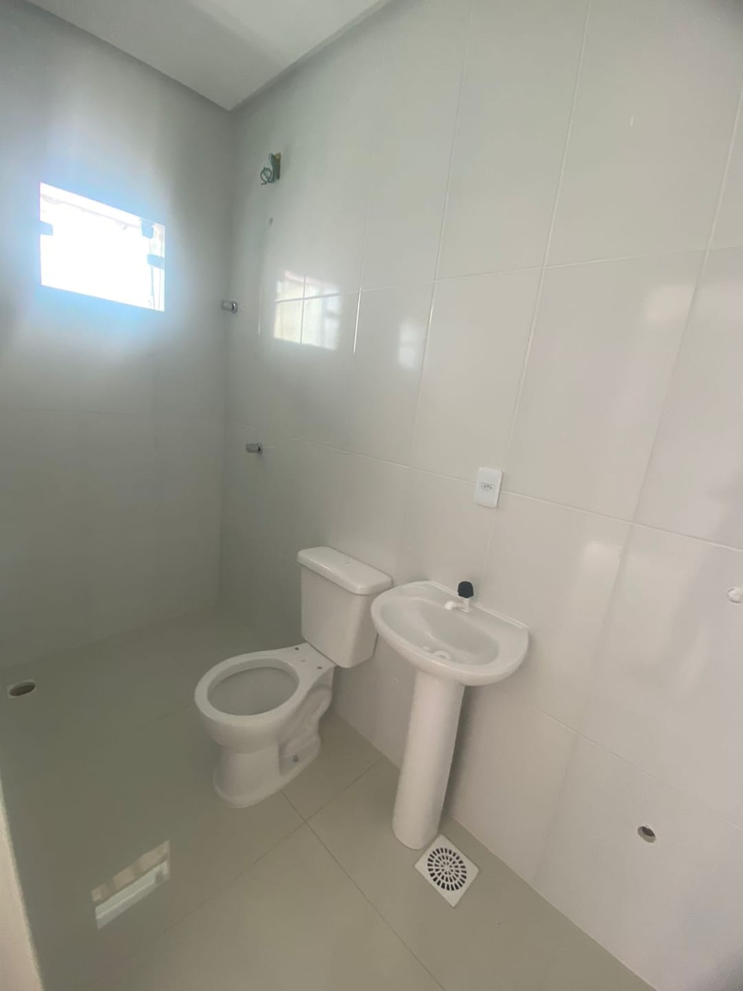 Kitnet para locação, 1 Cômodo com banheiro (incluso água e energia), no Bairro Felícia, Vitória da Conquista, BA - foto 7