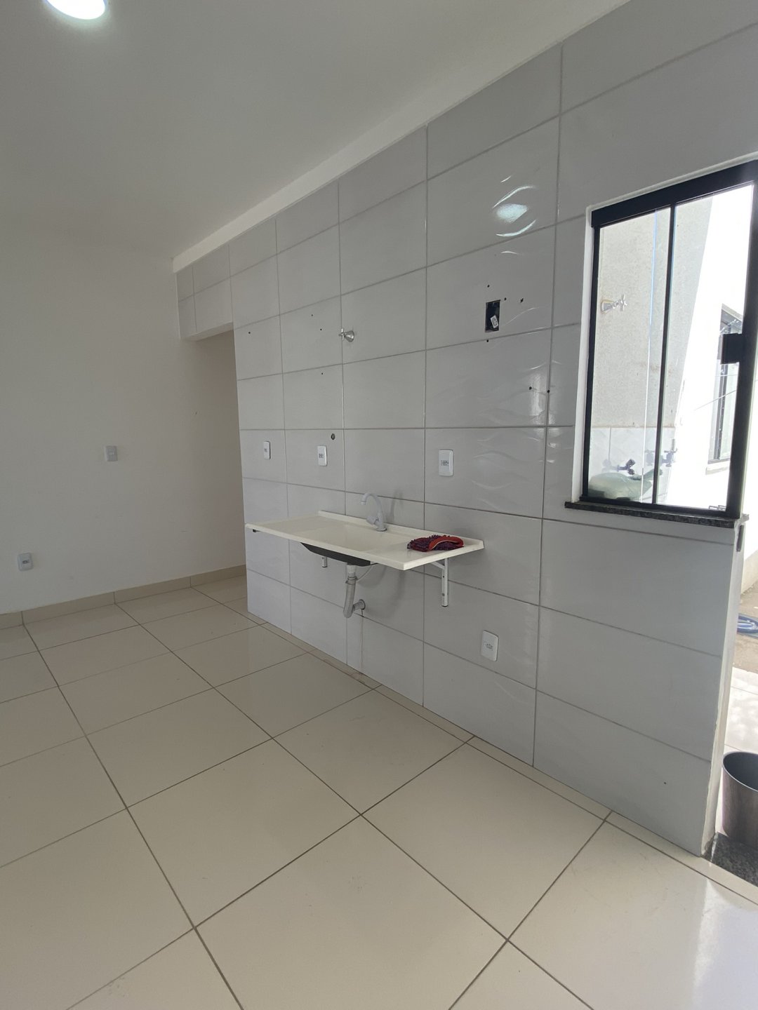 Casa 3 quartos sendo 1 suíte no Condomínio Terras Premium, perto do anel viário, saída para Anagé em Vitória da Conquista - Bahia. - foto 7