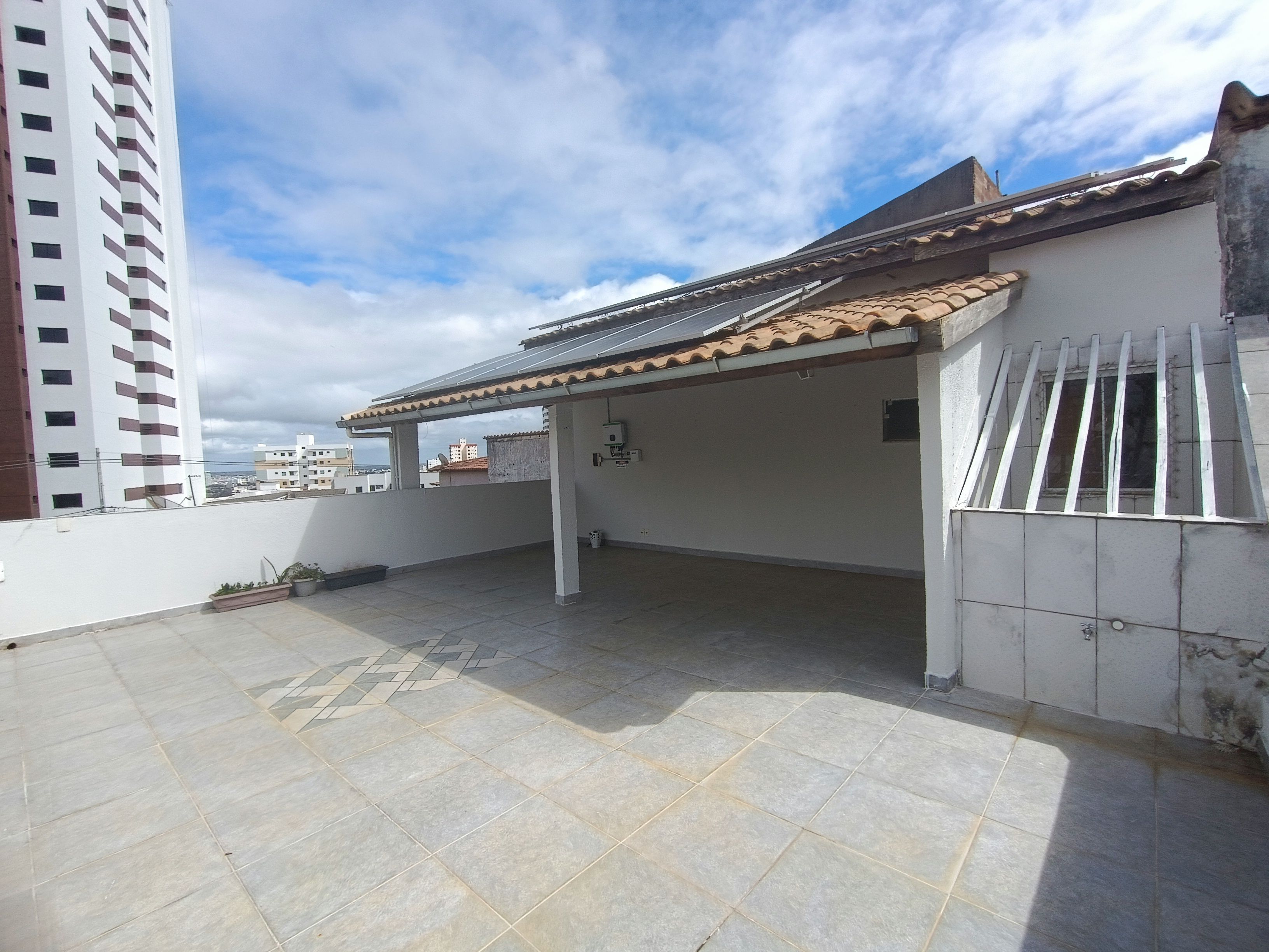 Casa com 4 suites pequeno à Venda, Candeias, Vitória da Conquista, BA - foto 8