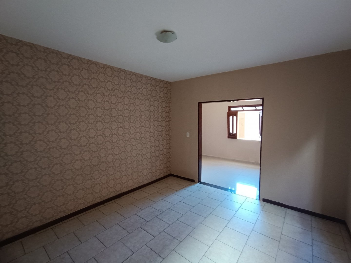Casa Solta de 3 Quartos Sendo 1 Suíte com Garagem Ampla e Quintal no Bairro Alvorada/Ibirapuera, Vitória da Conquista -Ba - foto 6
