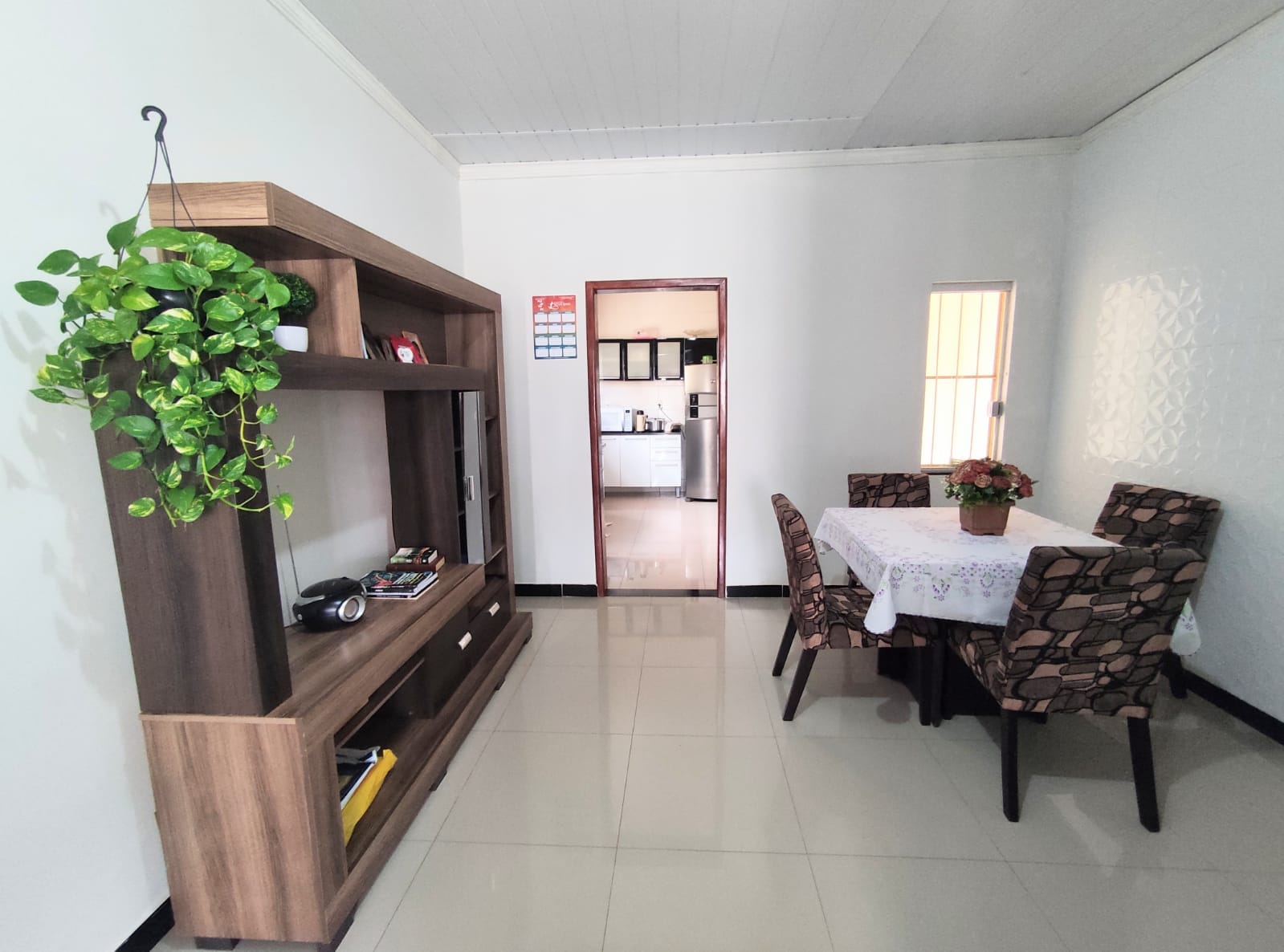 Casa Duplex (solta) com 5/4 sendo 1 suíte, com garagem para 4 carros no Bairro Felícia na região do Shopping Conquista Sul  Vitória da Conquista - foto 8