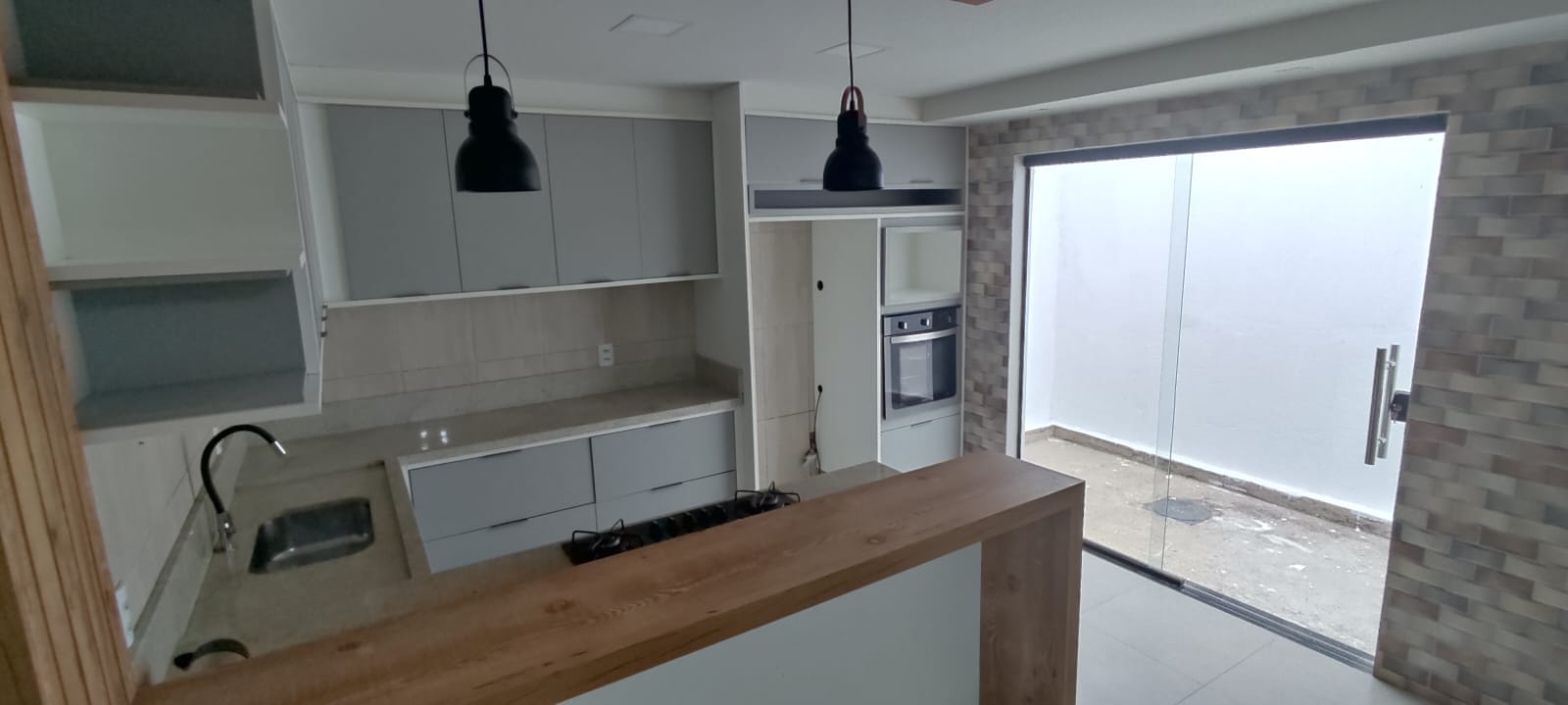 Village 2 quartos sendo 1 suíte ampliado com cozinha planejada + escritório para locação em condomínio fechado no Vivenda dos Bosque Vitória da C - foto 8