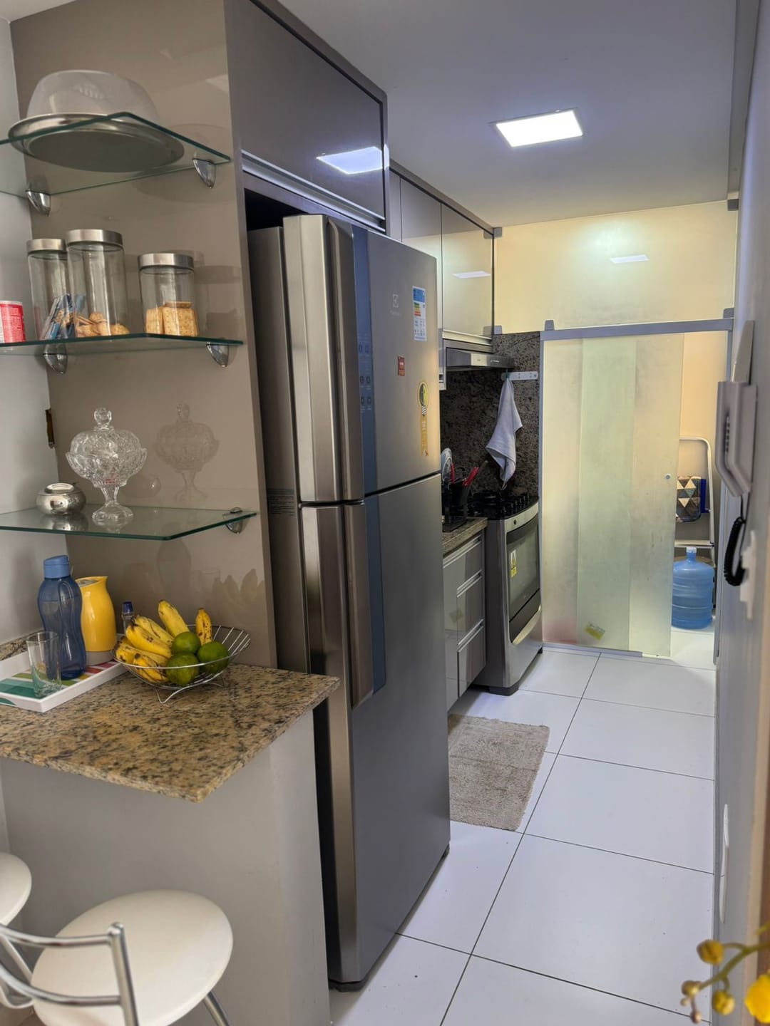 Apartamento completo, porteira fechada com móveis e Eletros andar alto de 2/4 em condomínio fechado com lazer completo , Boa Vista, Vitória da Co - foto 8