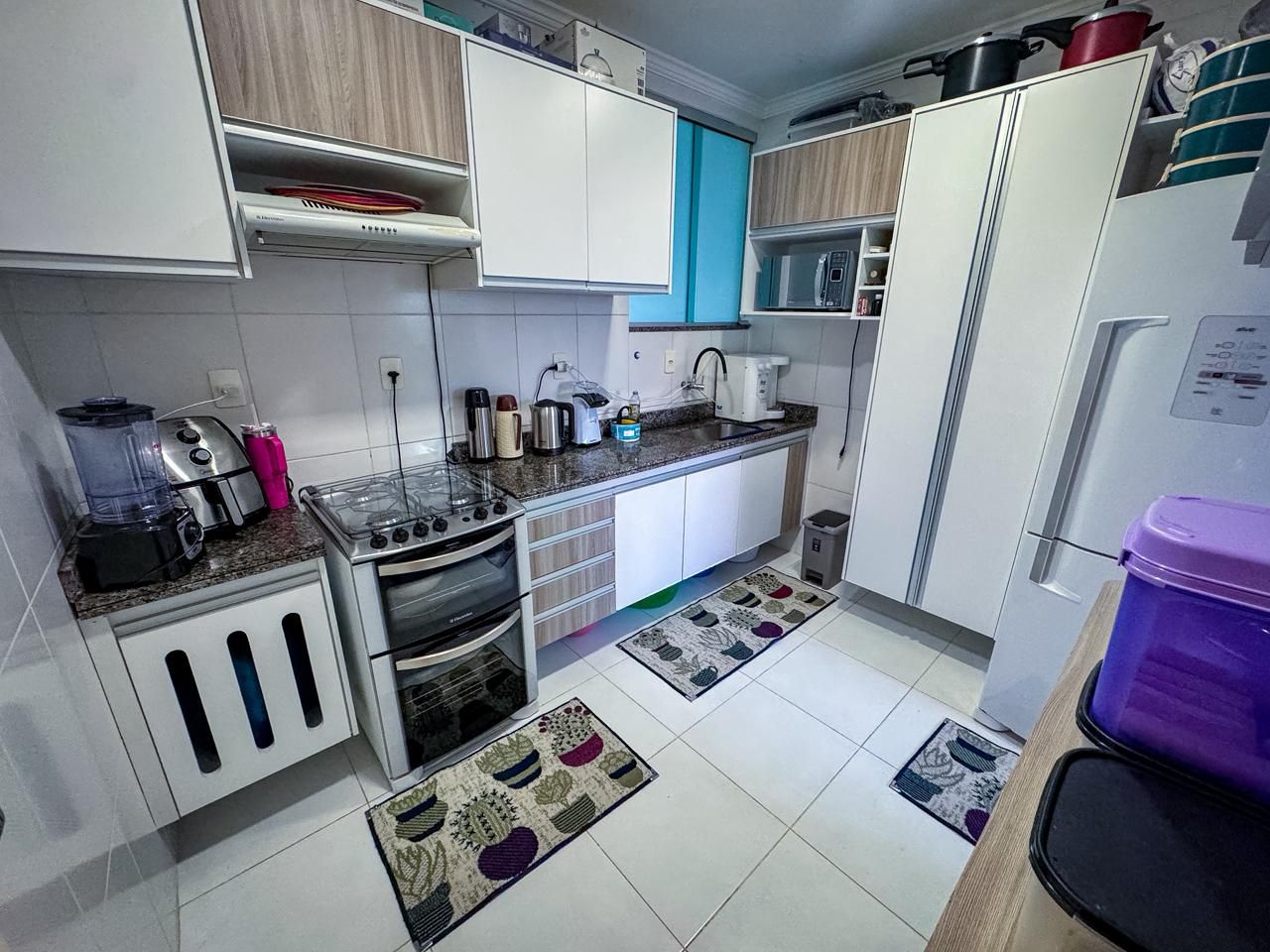 Apartamento de 2º andar nascente mobiliado e decorado para venda, 2 quartos sendo 1 suíte, cozinha no Bairro Candeias, Vitória da Conquista, BA - foto 8