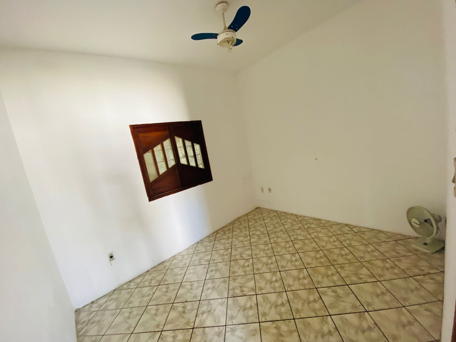 Casa à venda, com 408M² de terreno na área comercial do bairro Alto Maron, Vitória da Conquista, BA - foto 9