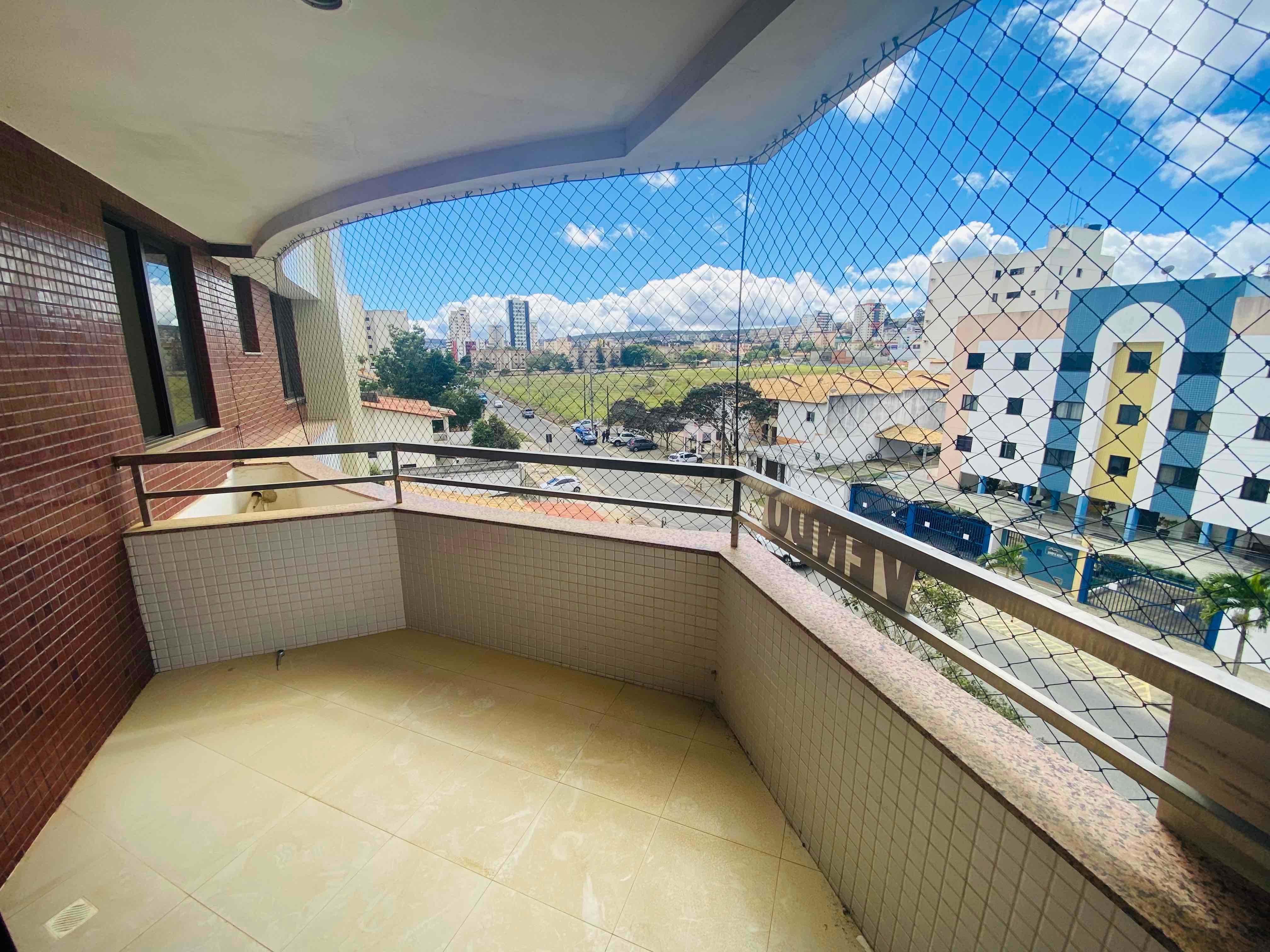 Morada Imperial da Vitória, 3 suítes + dependência completa, 3 vagas de garagens no bairro Candeias ao lado do G Barbosa, Vitória da Conquista, B - foto 9