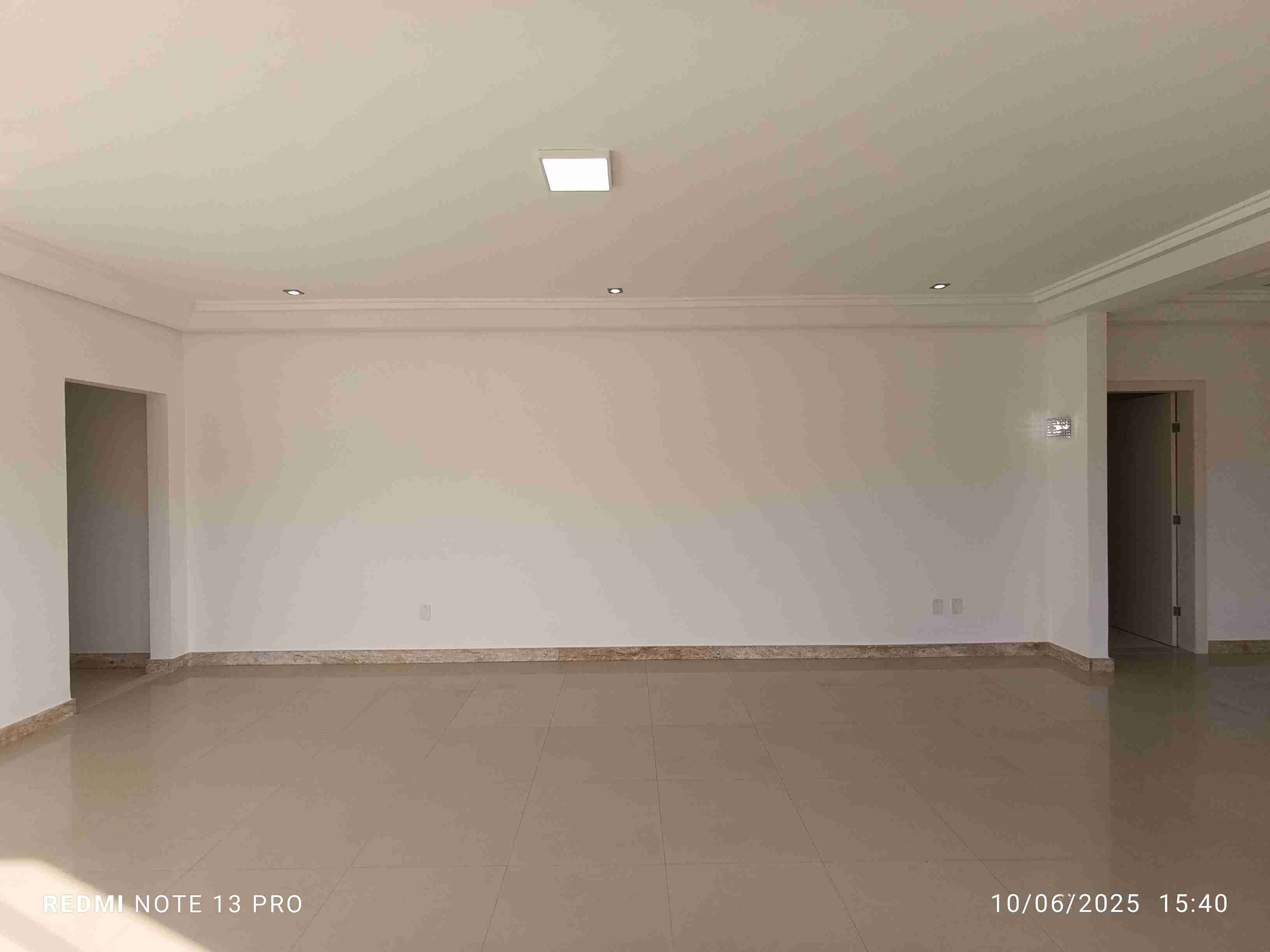 Casa com 5 quartos sendo 4 suítes + dependência completa + escritório para venda, Boa Vista, Vitória da Conquista, BA - foto 9