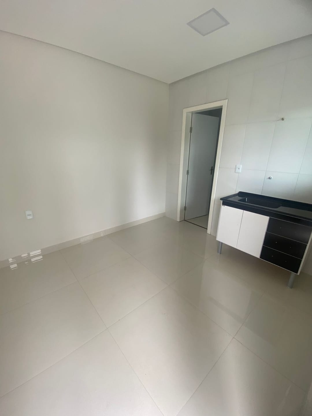 Kitnet para locação, 1 Cômodo com banheiro (incluso água e energia), no Bairro Felícia, Vitória da Conquista, BA - foto 8