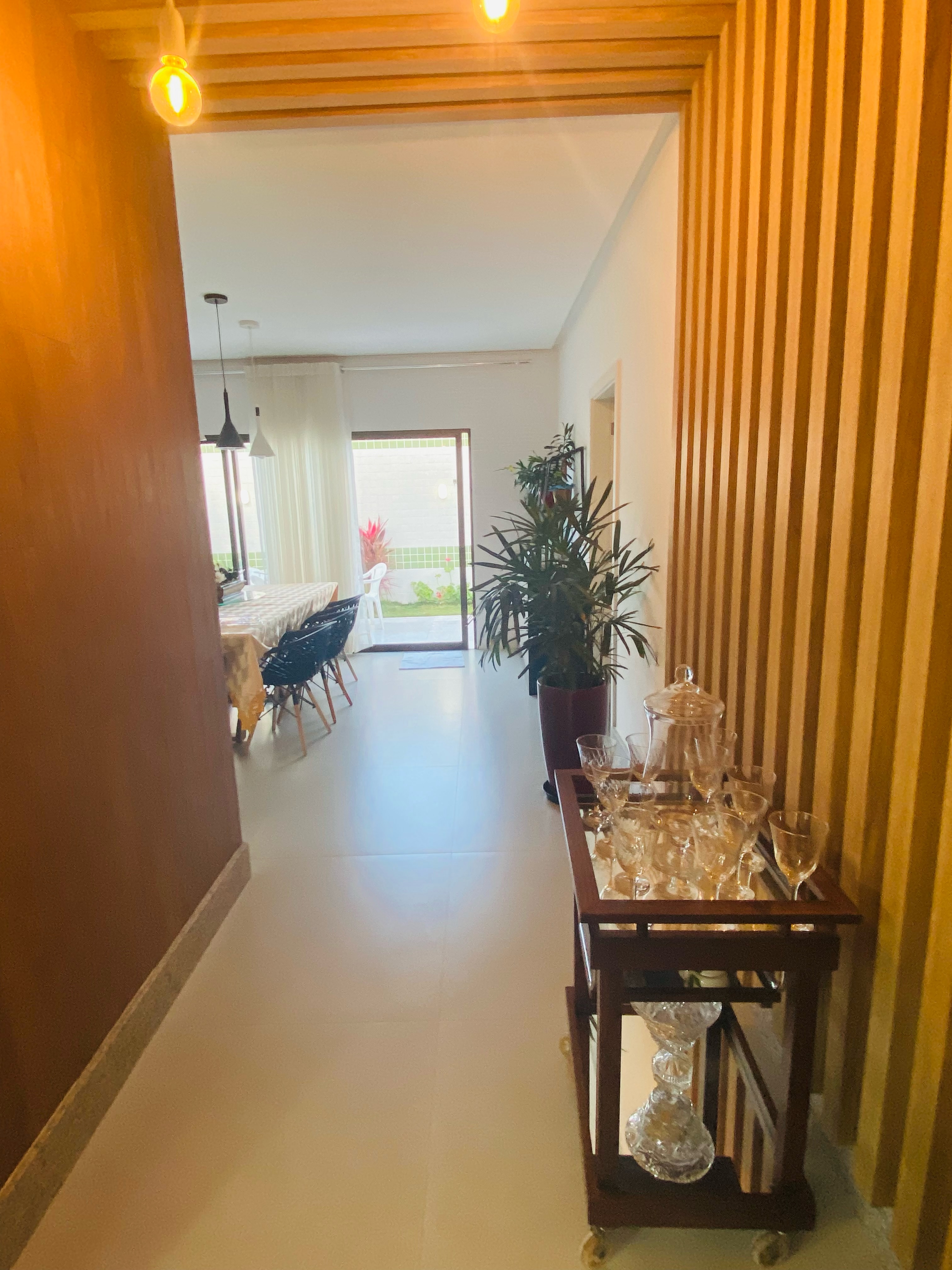 Linda Casa de 4 quartos sendo 3 suítes mais dependência completa e 4 vagas de garagem no Alphaville 1, Vitória da Conquista, BA - foto 9