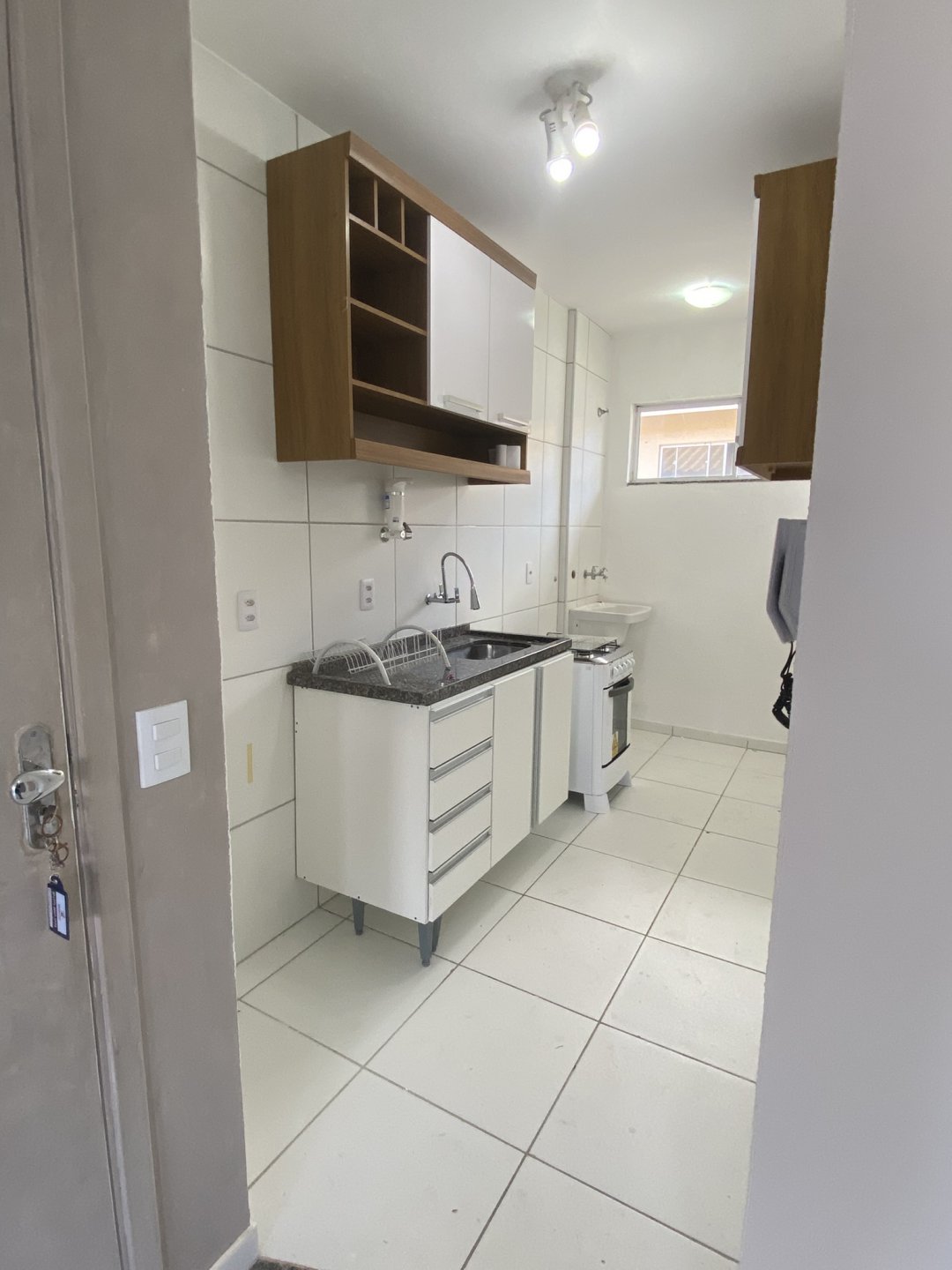 Apartamento para locação, no 1º andar, com 2/4 sendo 1 suite, Bairro Primavera, em Vitória da Conquista - Bahia - foto 8