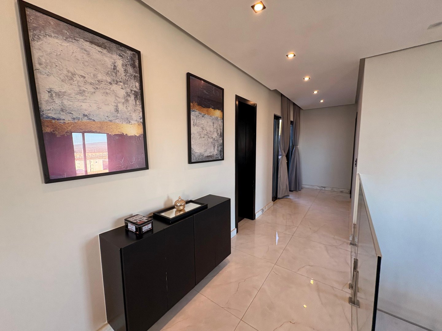 Cobertura duplex mobiliada com 4 quartos sendo 3 suites, terraço comm área gourmet e piscina a venda no bairro Candeias em Vitoria da Conquista - - foto 8