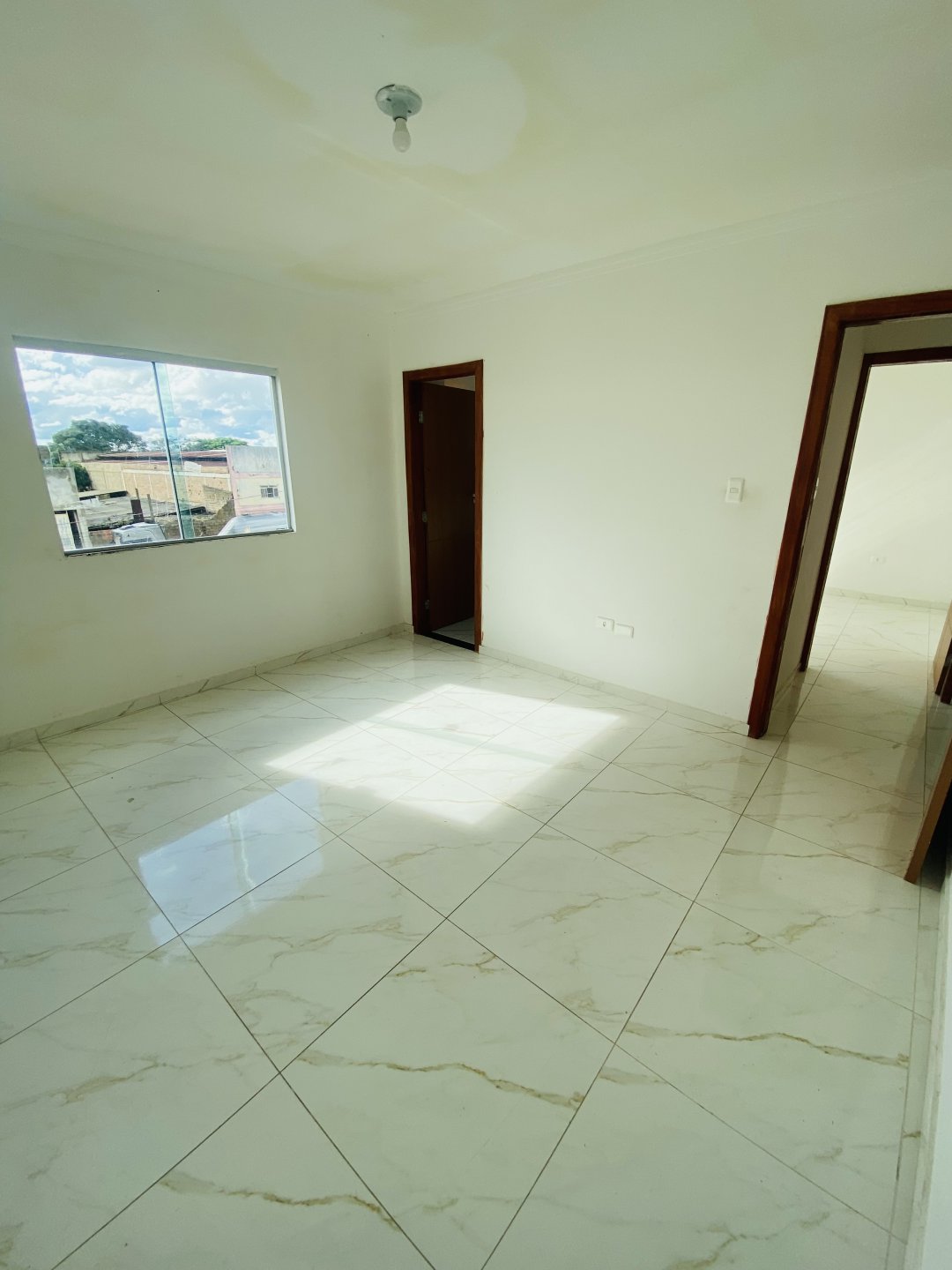 Vendo ótimo apartamento de 2 quartos com suíte, pronto para morar, apto no 2º andar - foto 9